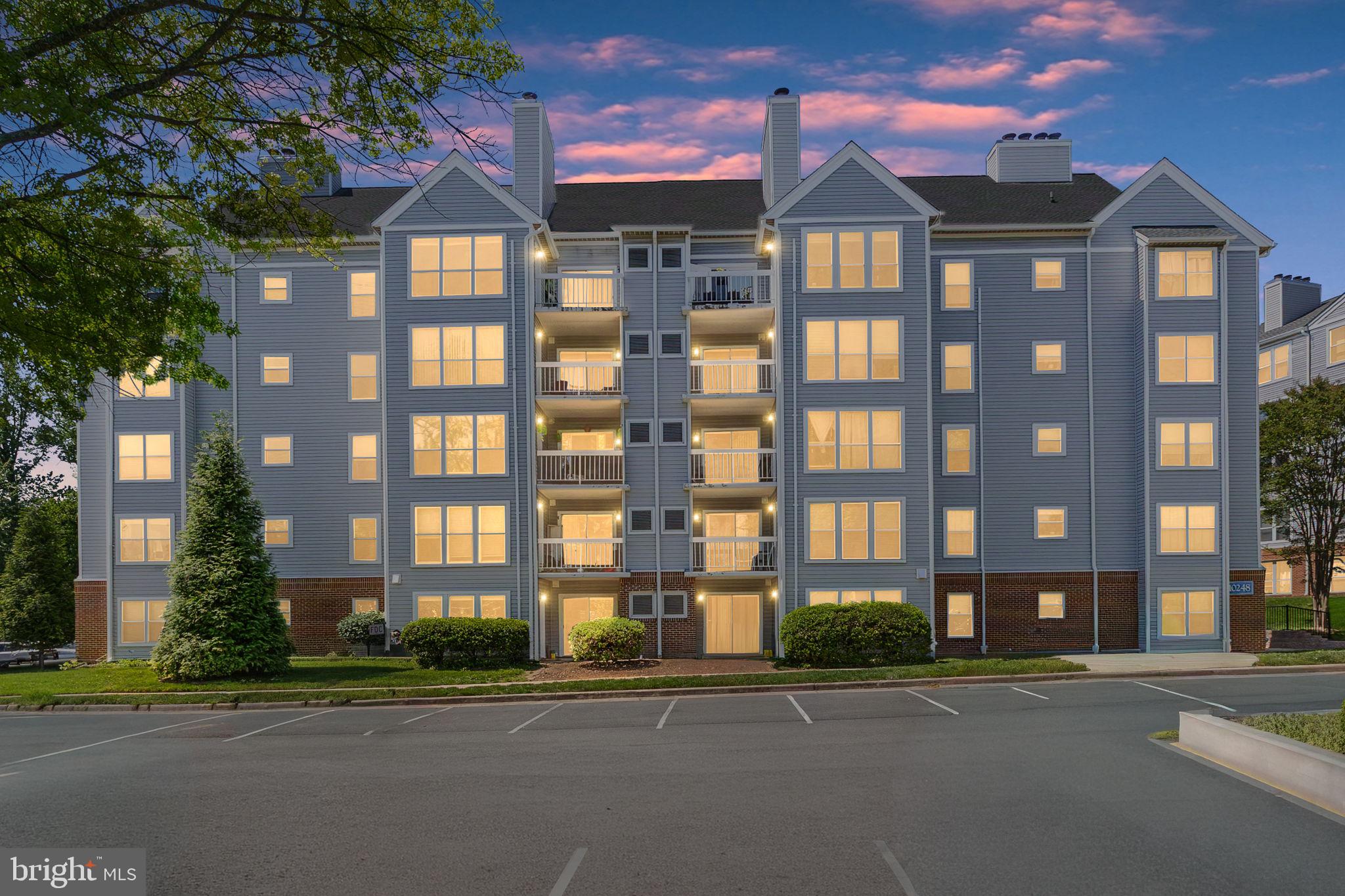 FOUR WINDS AT OAKTON - Residential