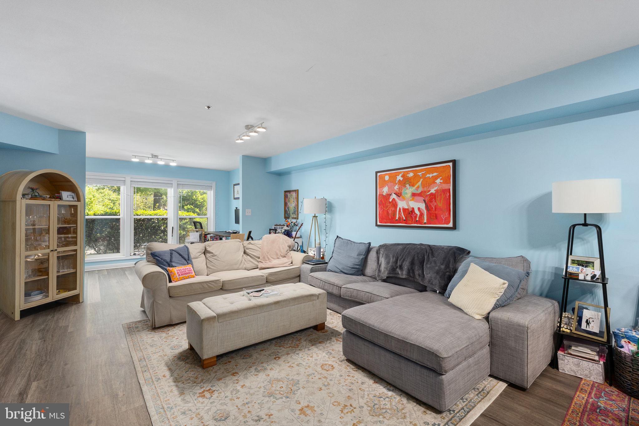 FOUR WINDS AT OAKTON - Residential