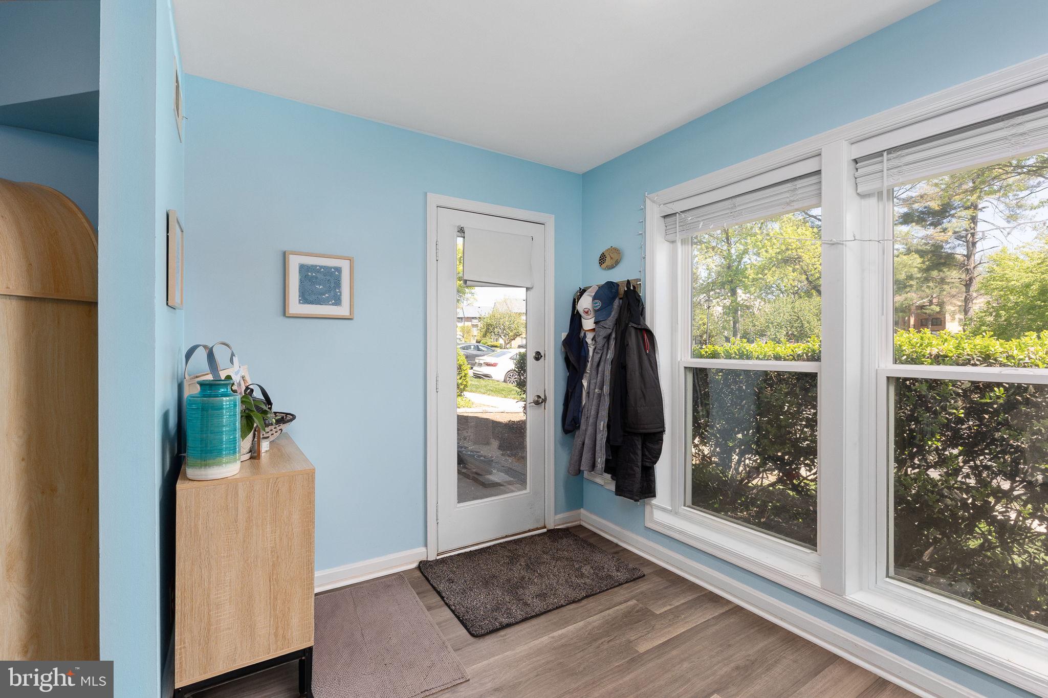 FOUR WINDS AT OAKTON - Residential