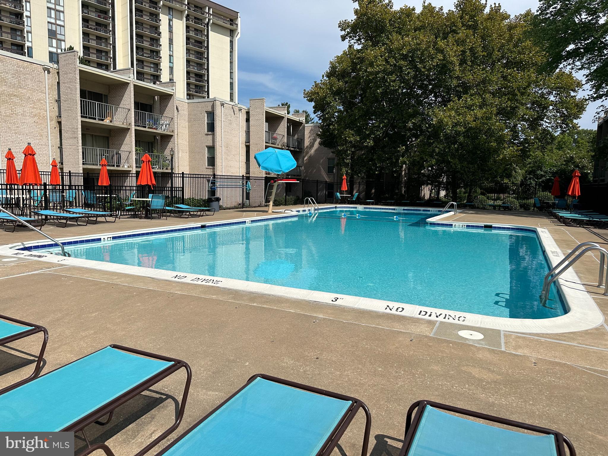 CANTERBURY SQUARE - Residential Lease