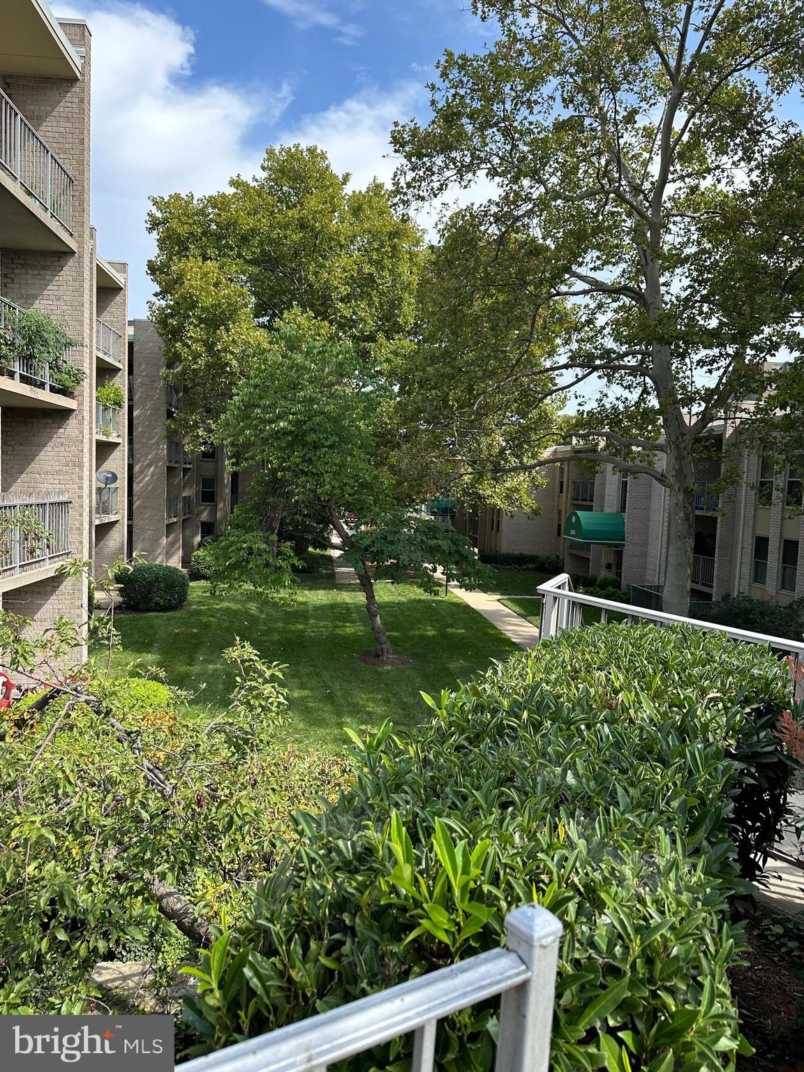 CANTERBURY SQUARE - Residential Lease