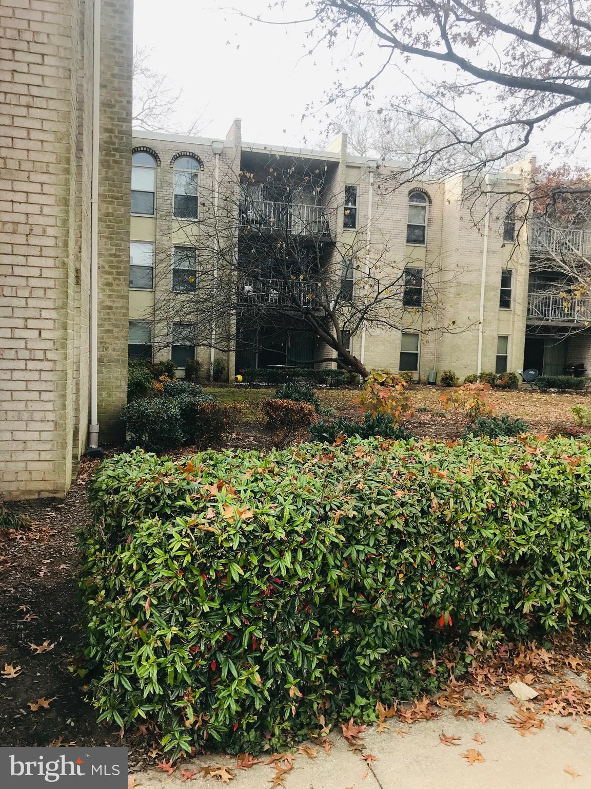 CANTERBURY SQUARE - Residential Lease