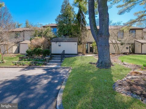 Townhouse For Sale - 11 Eden Roc Street<br/> NEW HOPE, PA 18938