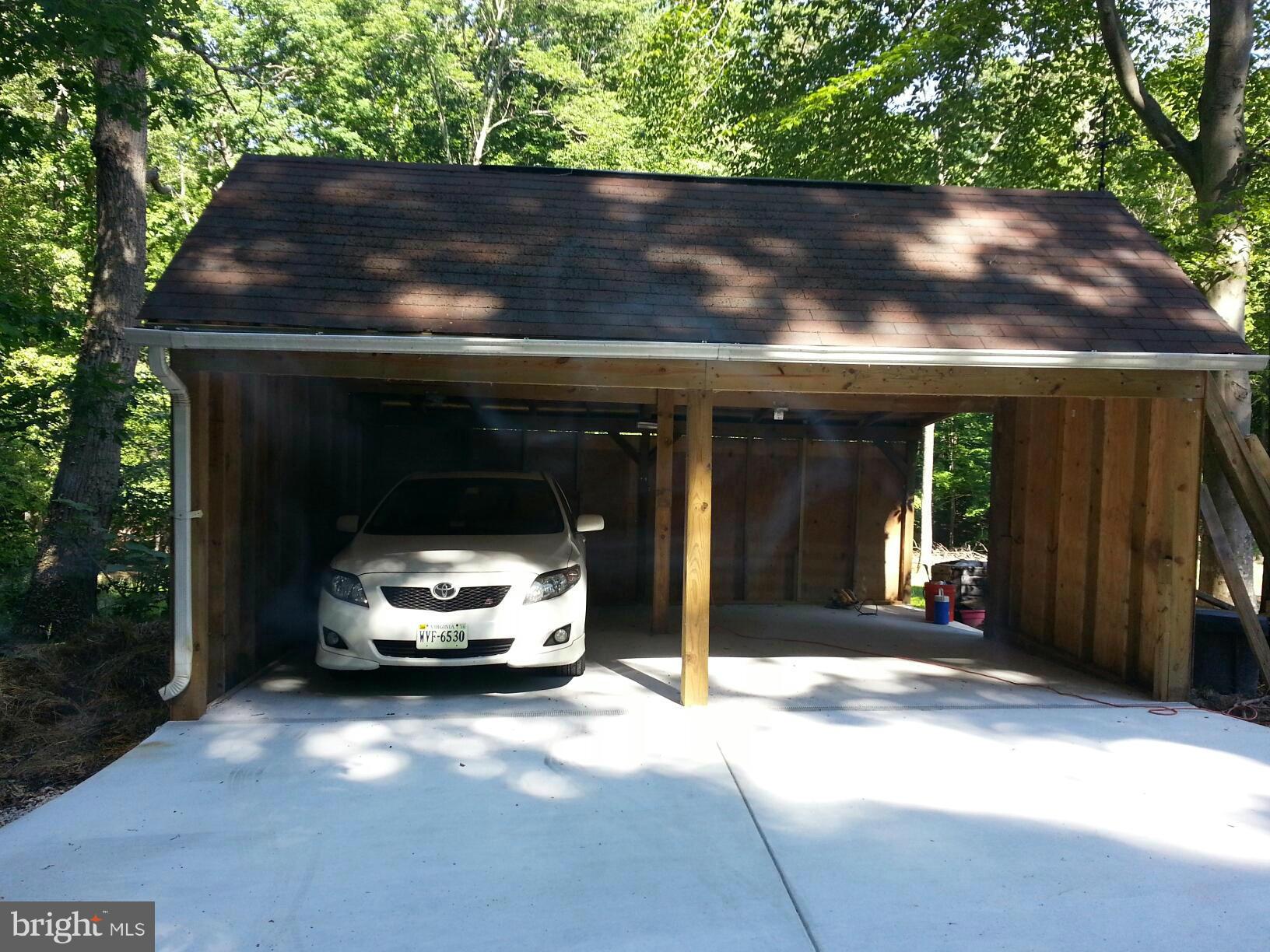 OCCOQUAN OVERLOOK - Residential Lease