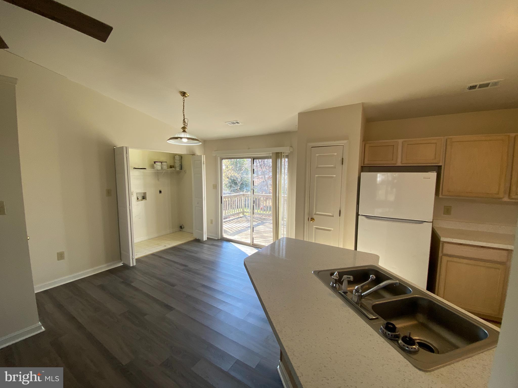 WILLOW OAKS - Residential Lease