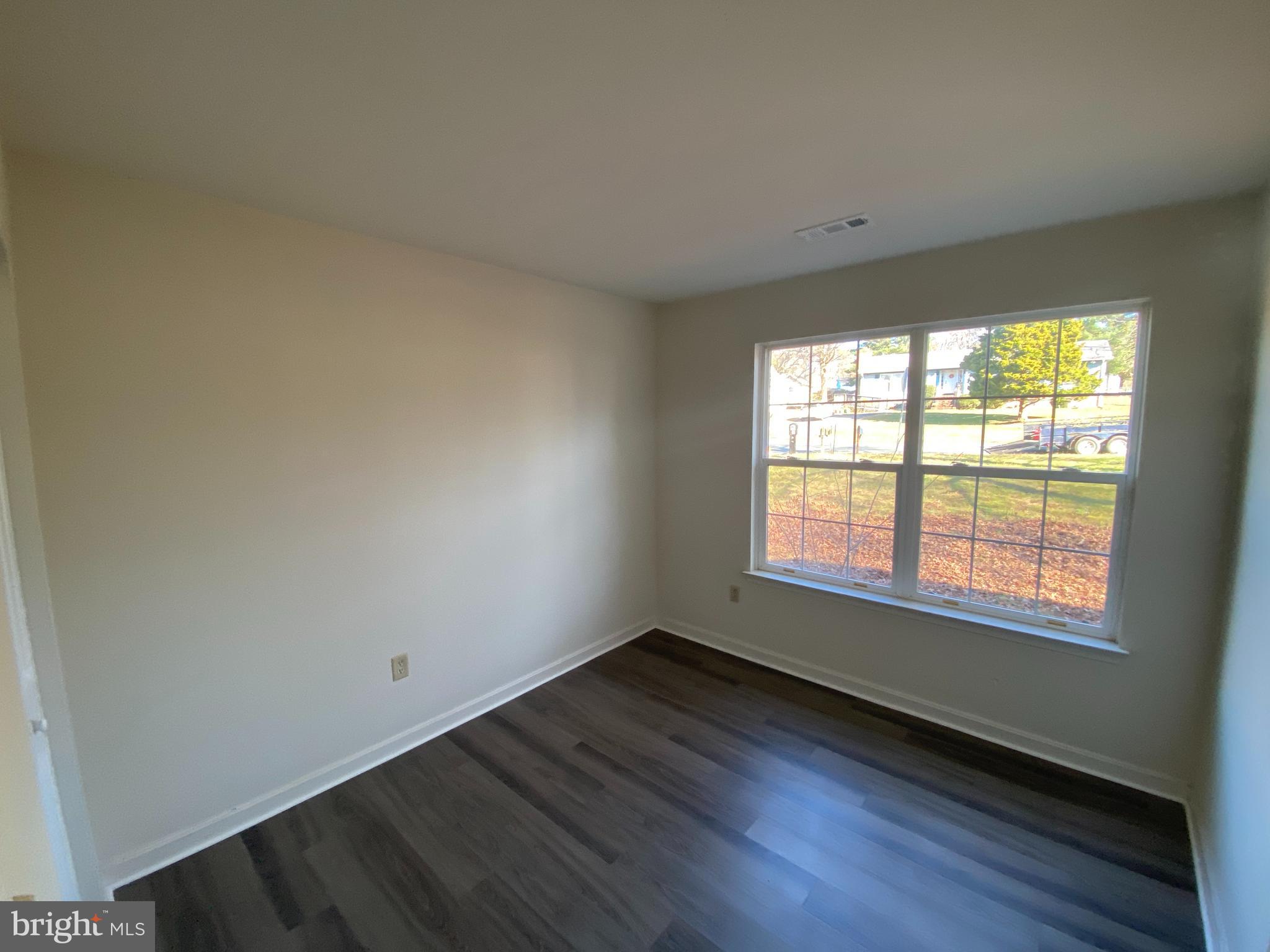 WILLOW OAKS - Residential Lease