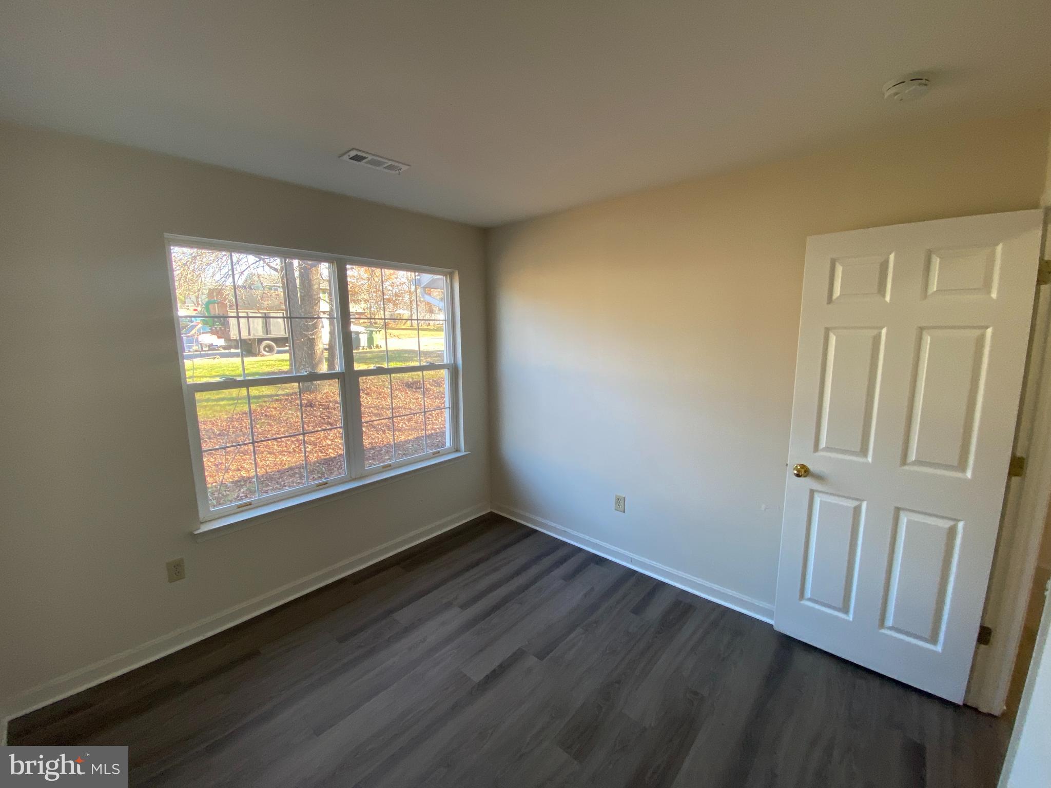 WILLOW OAKS - Residential Lease