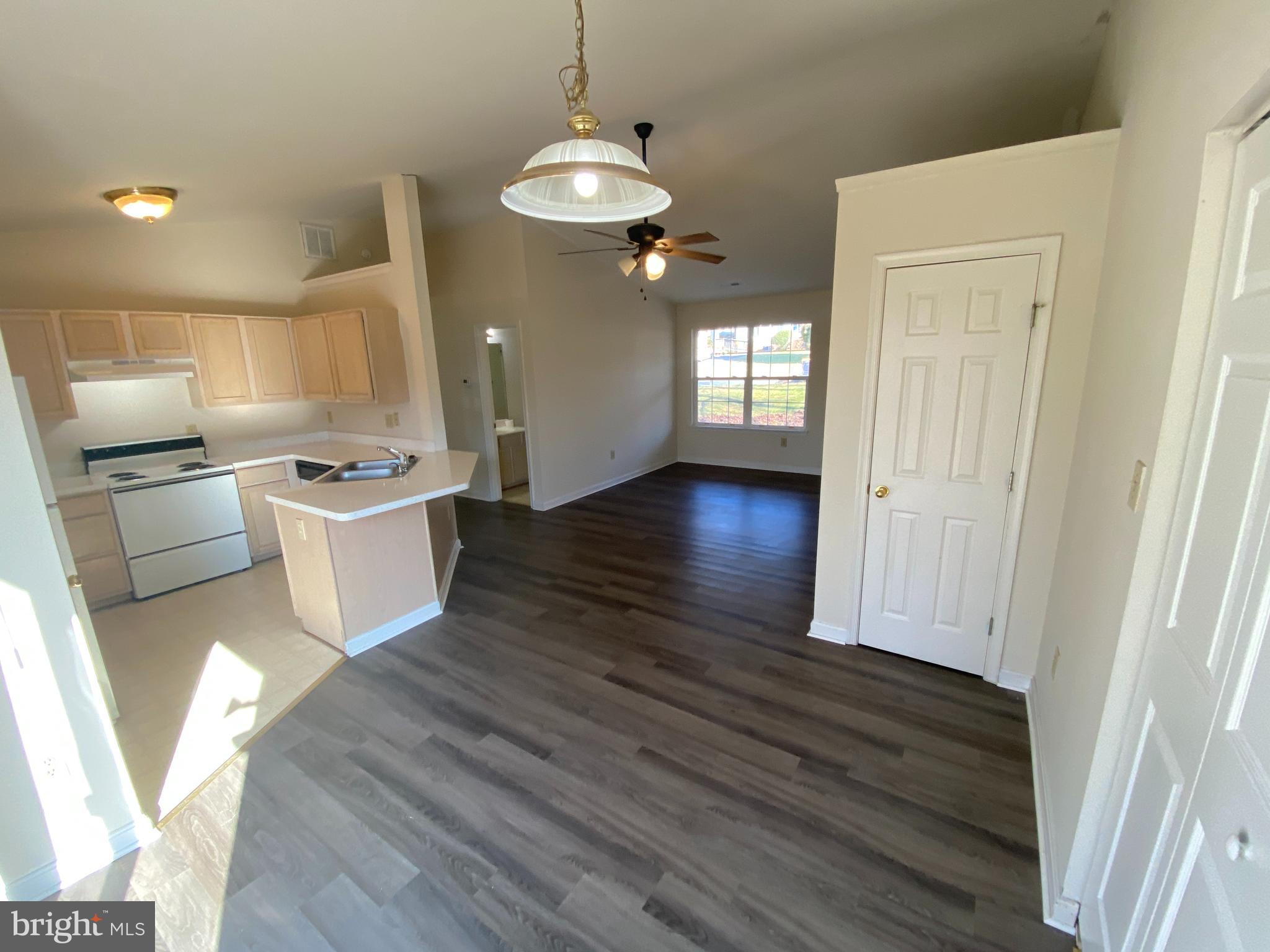 WILLOW OAKS - Residential Lease