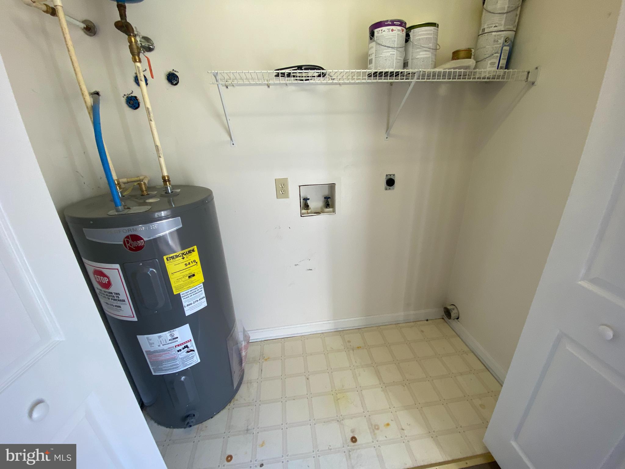 WILLOW OAKS - Residential Lease