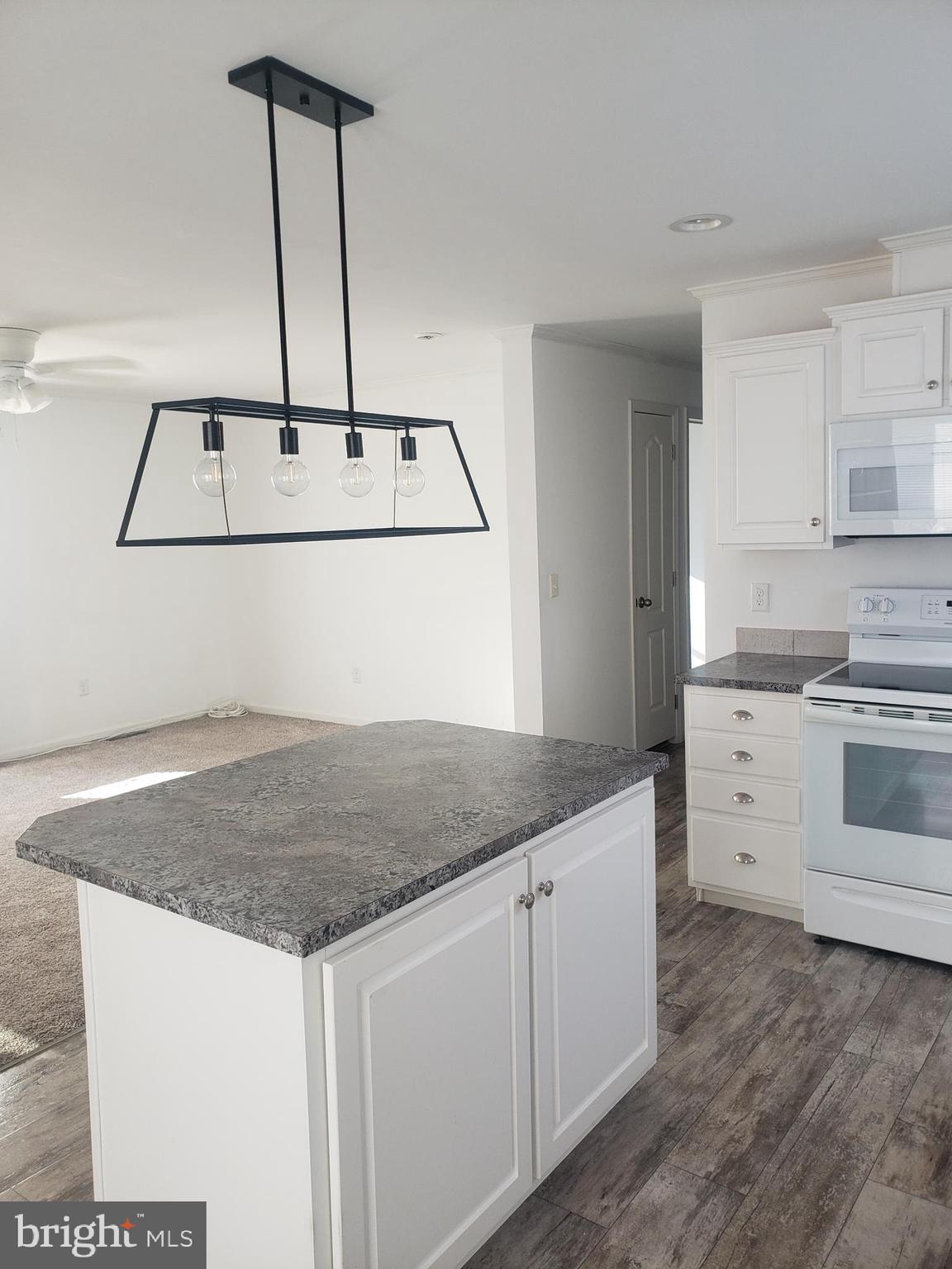 RICHLAND MDWS - Residential