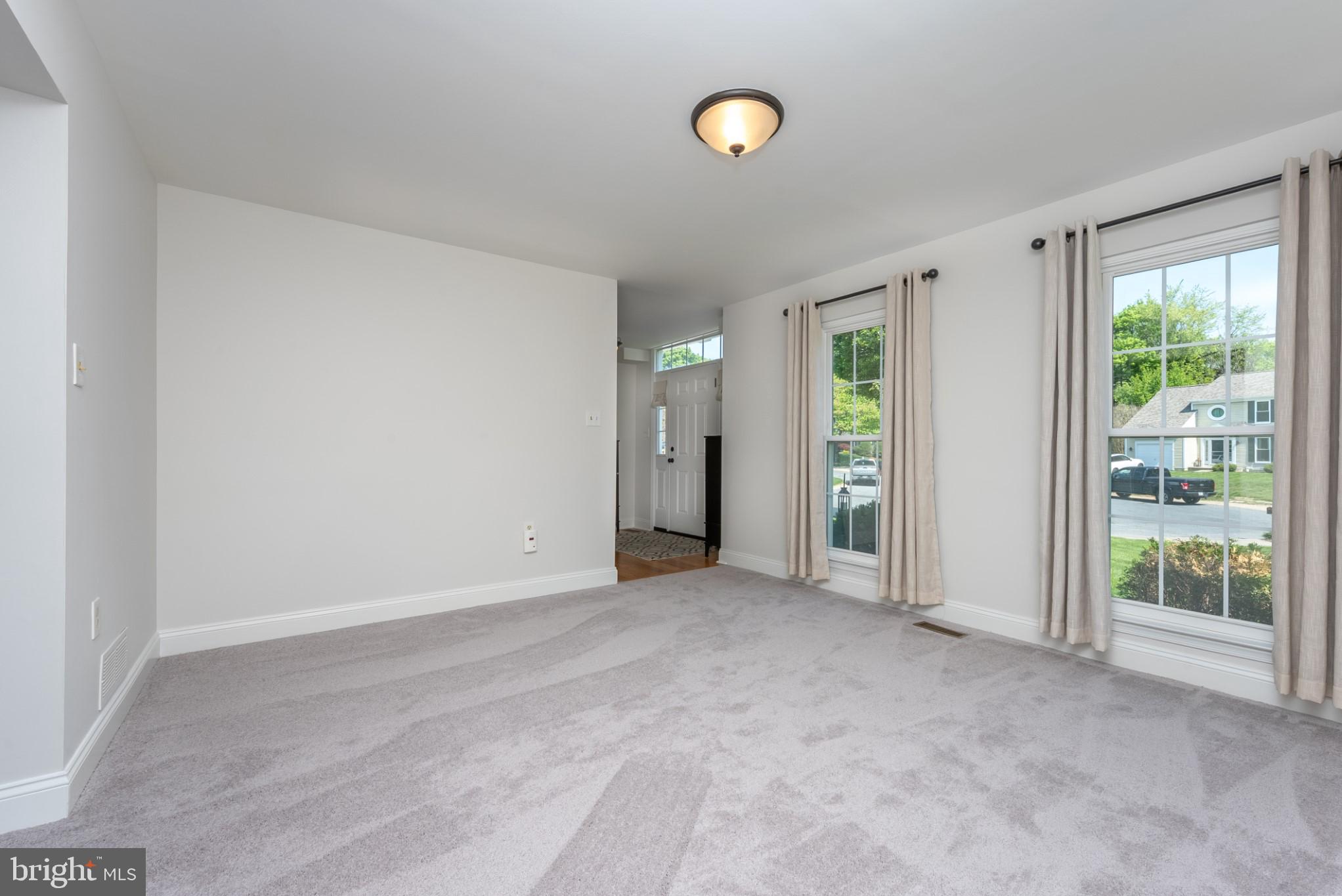 HUNTERS CROSSING - Residential