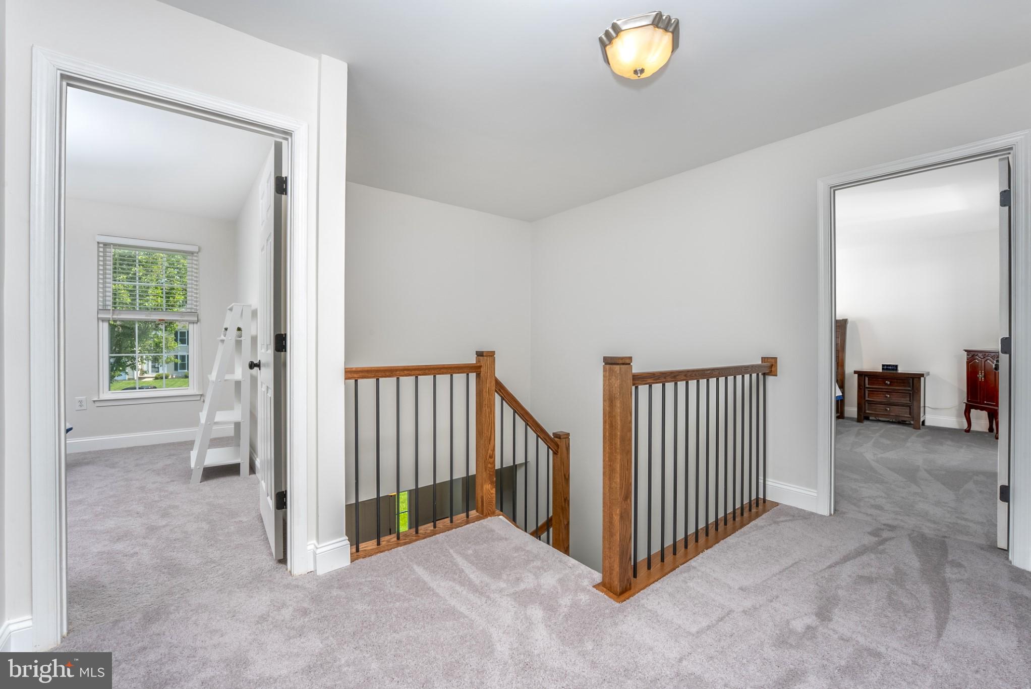 HUNTERS CROSSING - Residential