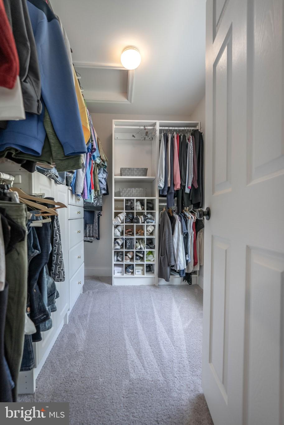 HUNTERS CROSSING - Residential