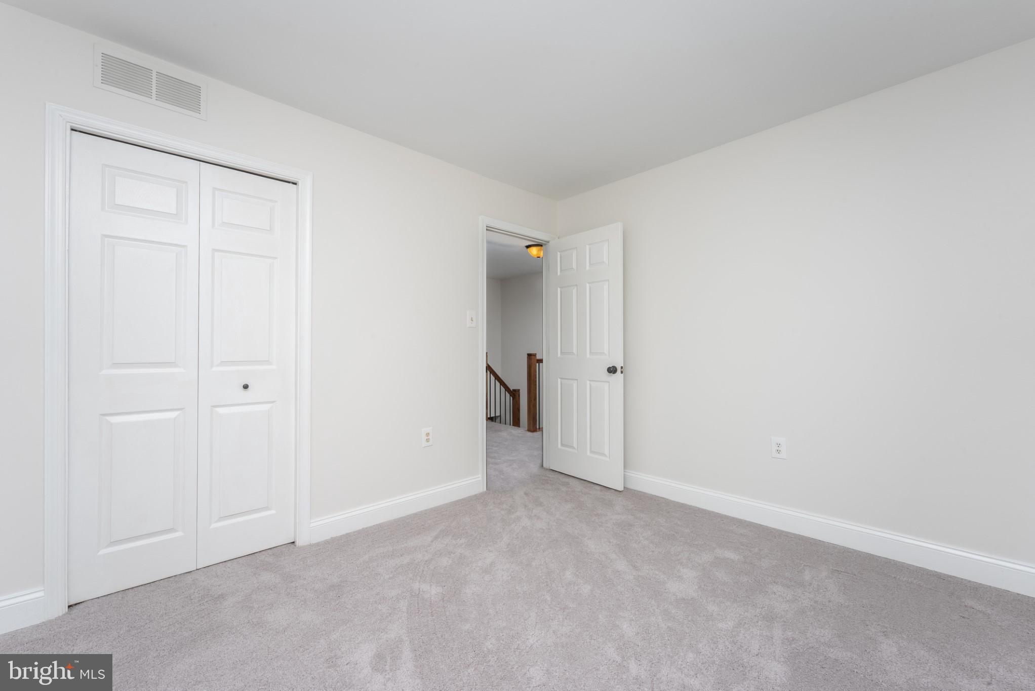 HUNTERS CROSSING - Residential