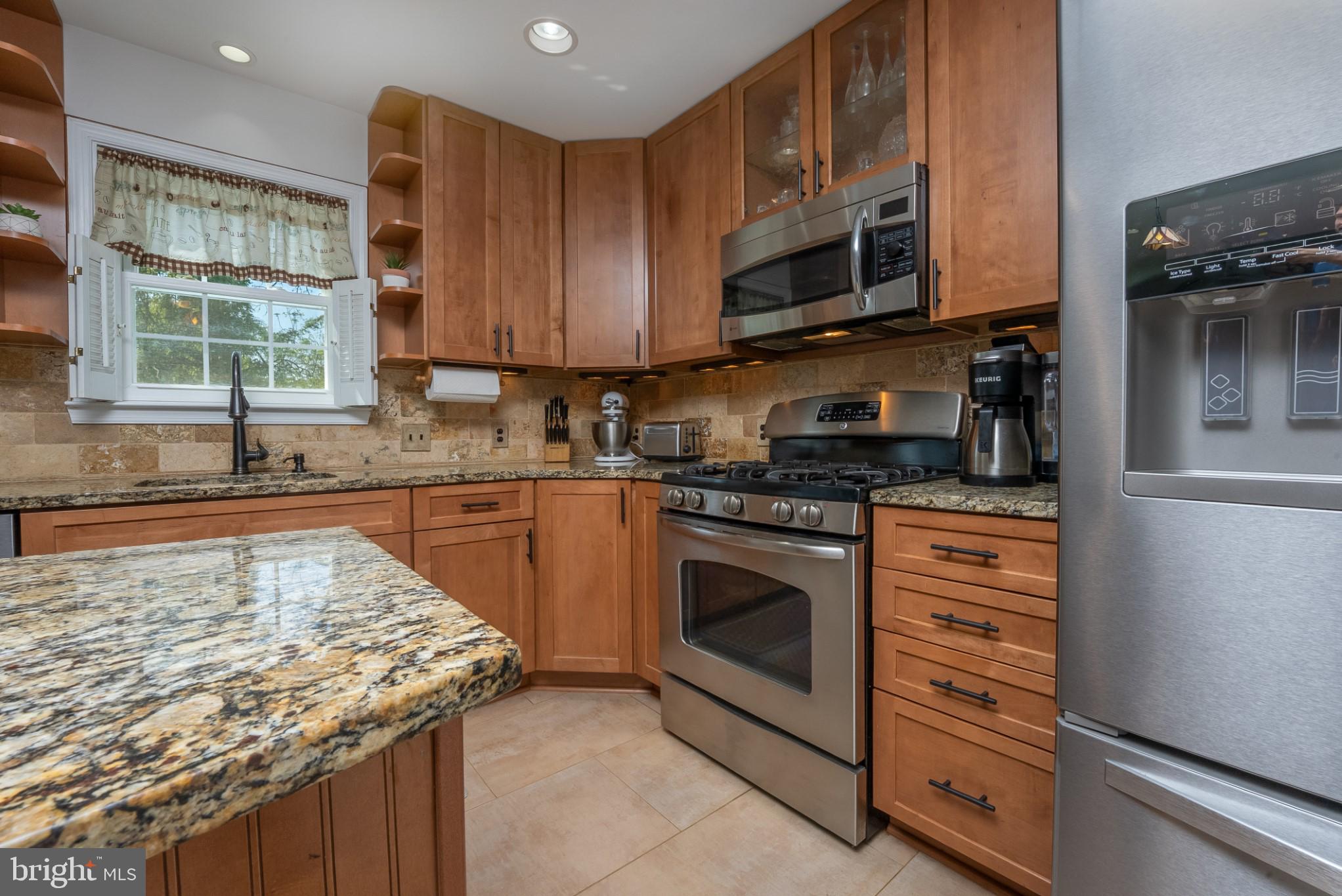 HUNTERS CROSSING - Residential