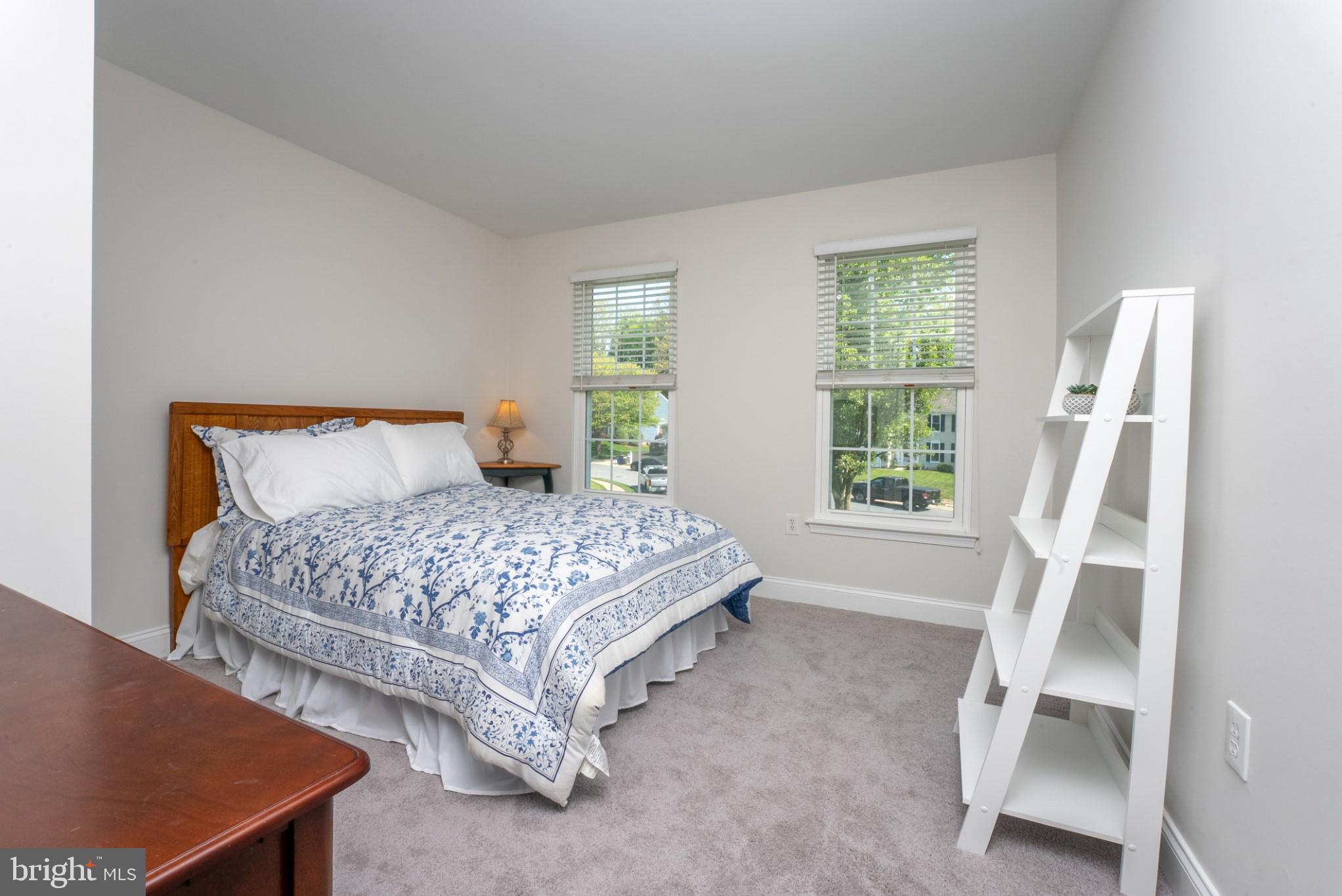 HUNTERS CROSSING - Residential