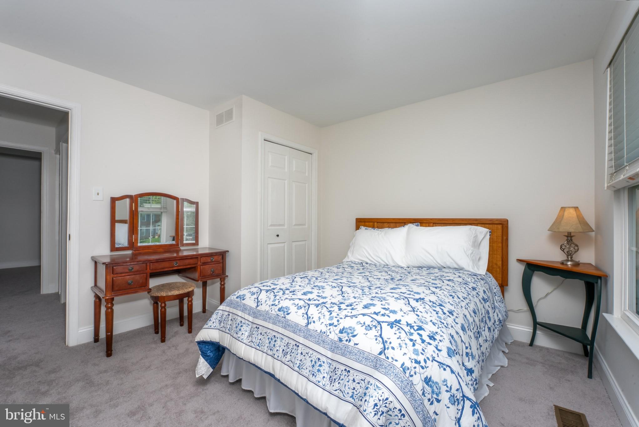 HUNTERS CROSSING - Residential