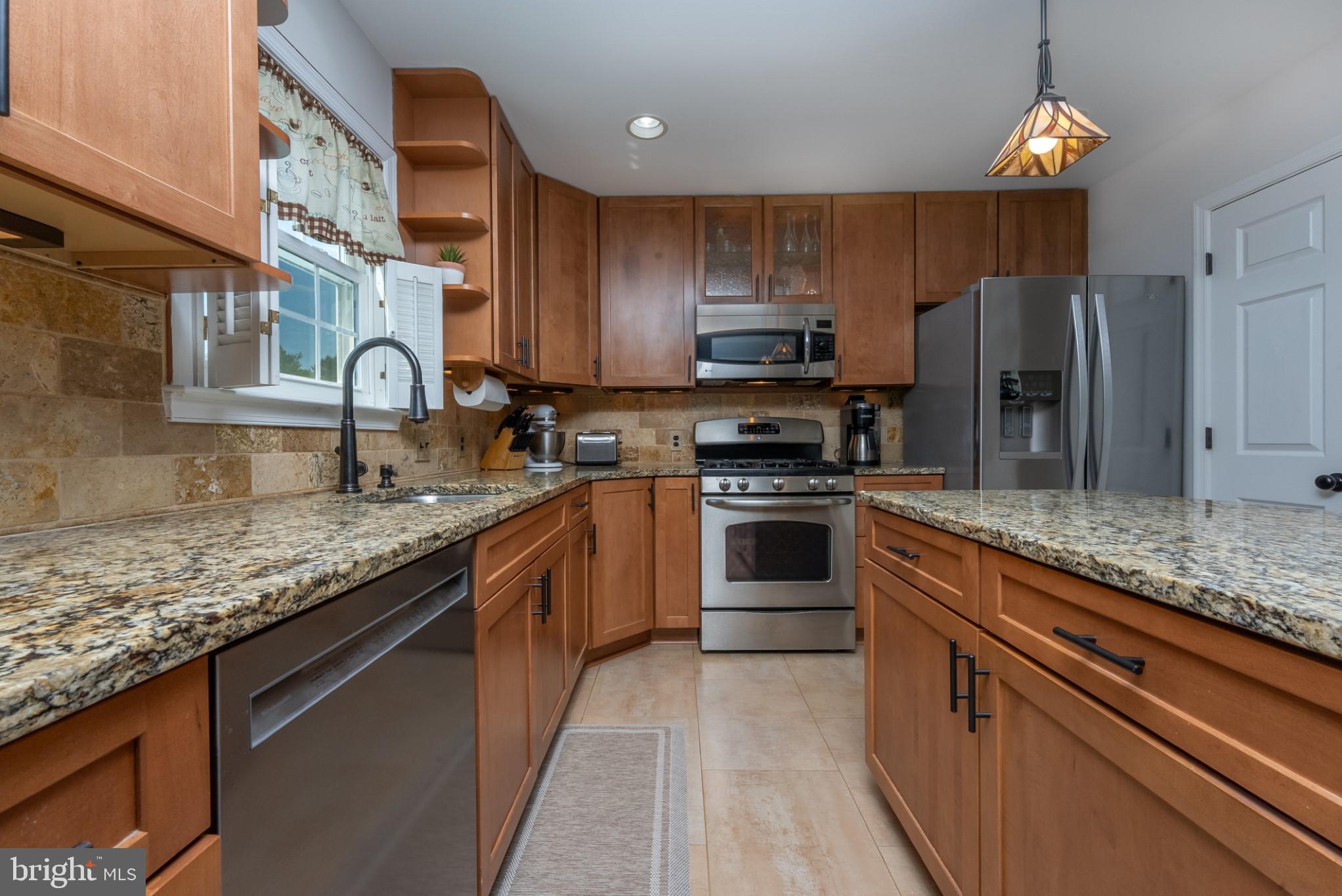 HUNTERS CROSSING - Residential