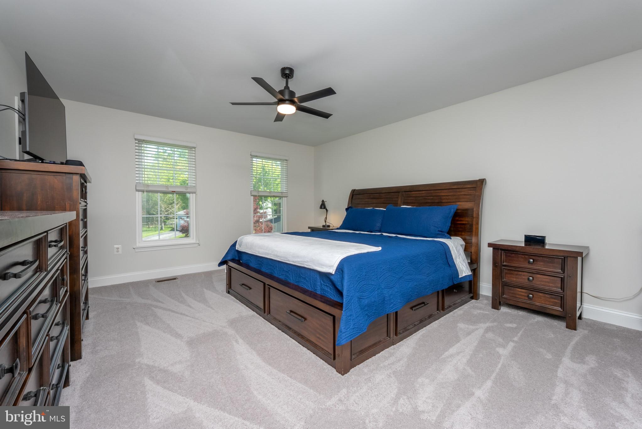 HUNTERS CROSSING - Residential