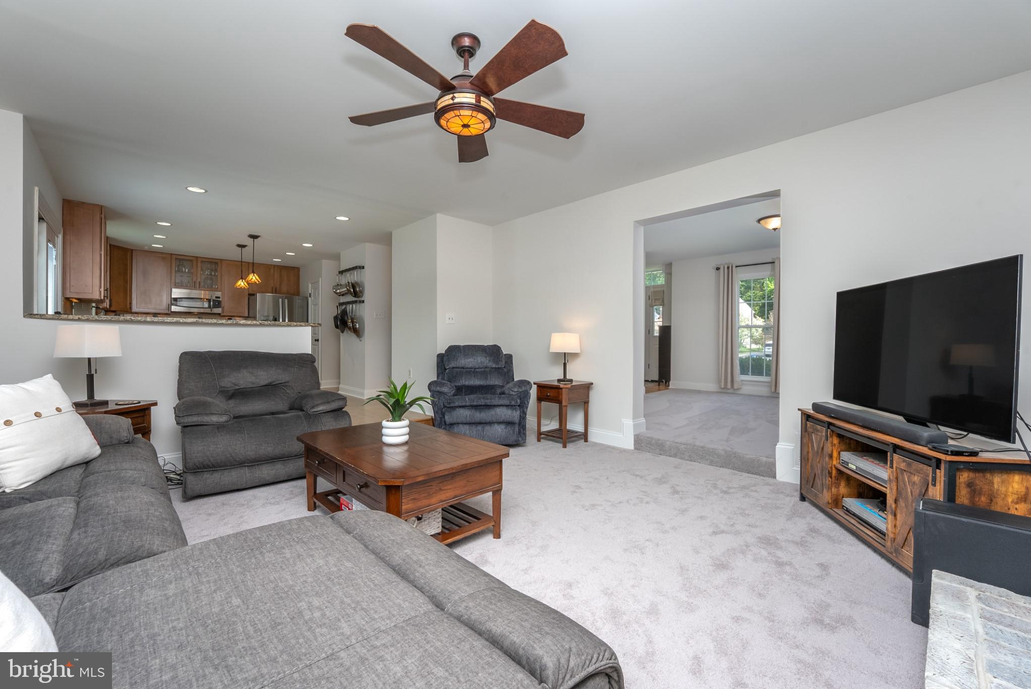 HUNTERS CROSSING - Residential