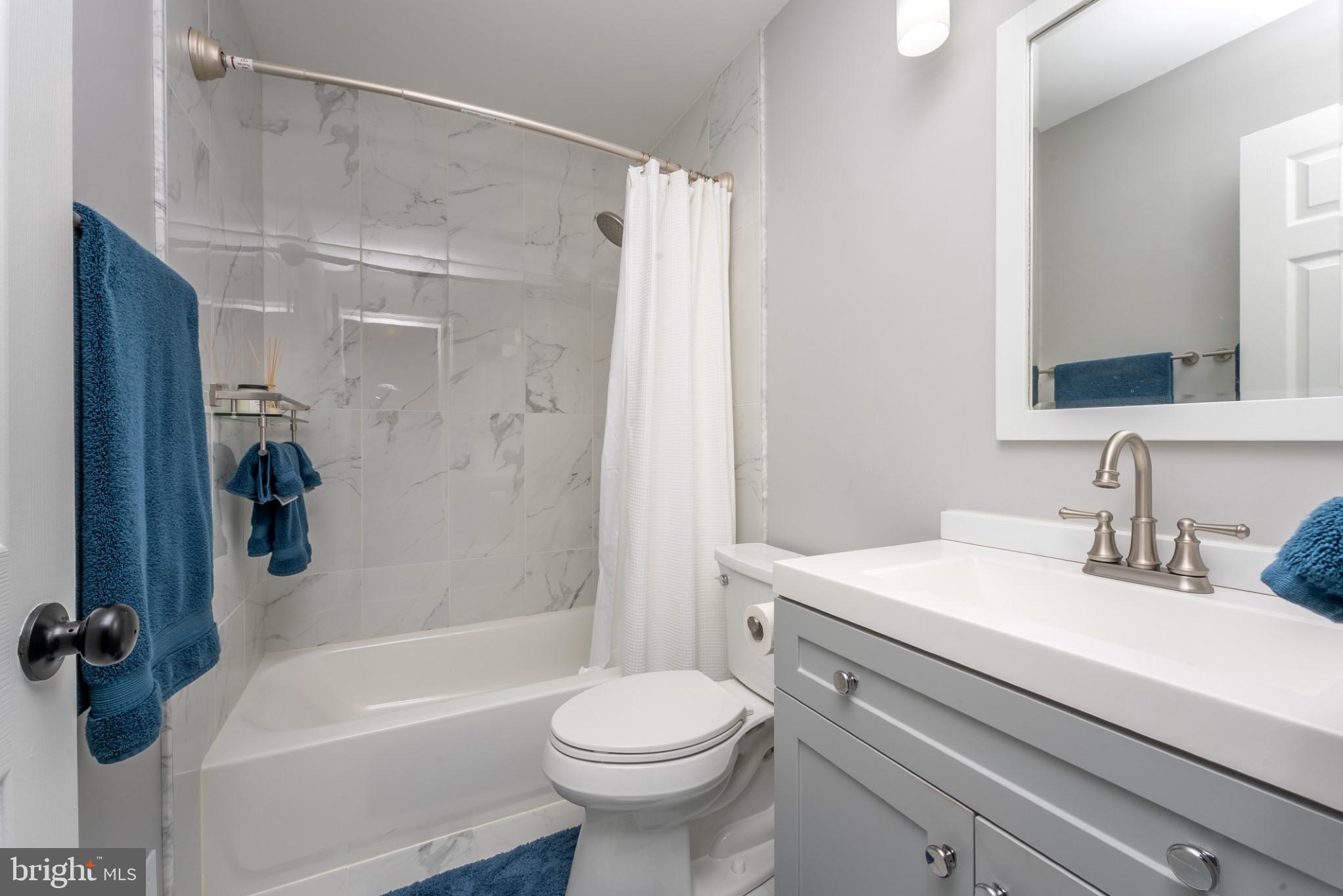 HUNTERS CROSSING - Residential