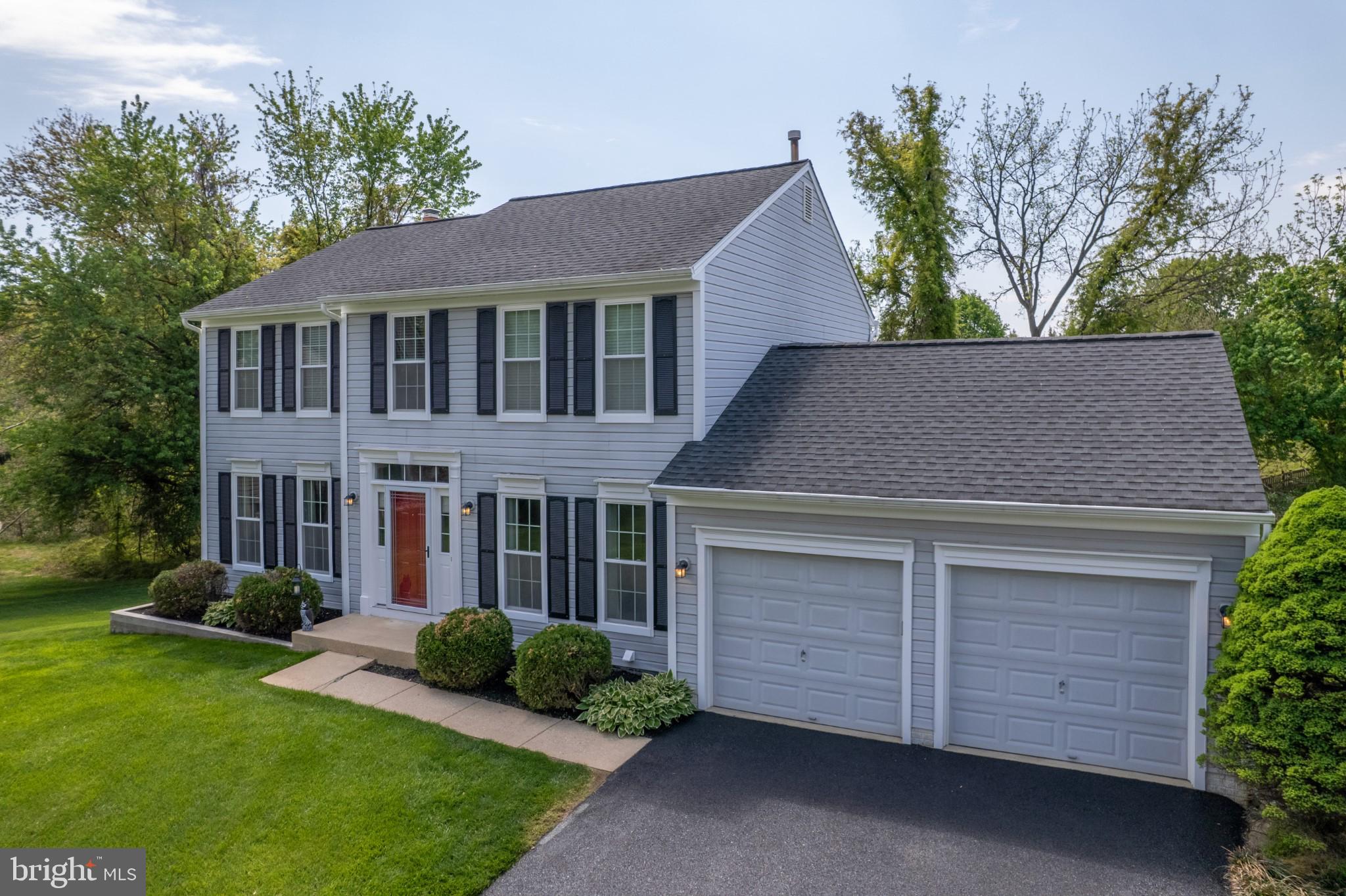 HUNTERS CROSSING - Residential