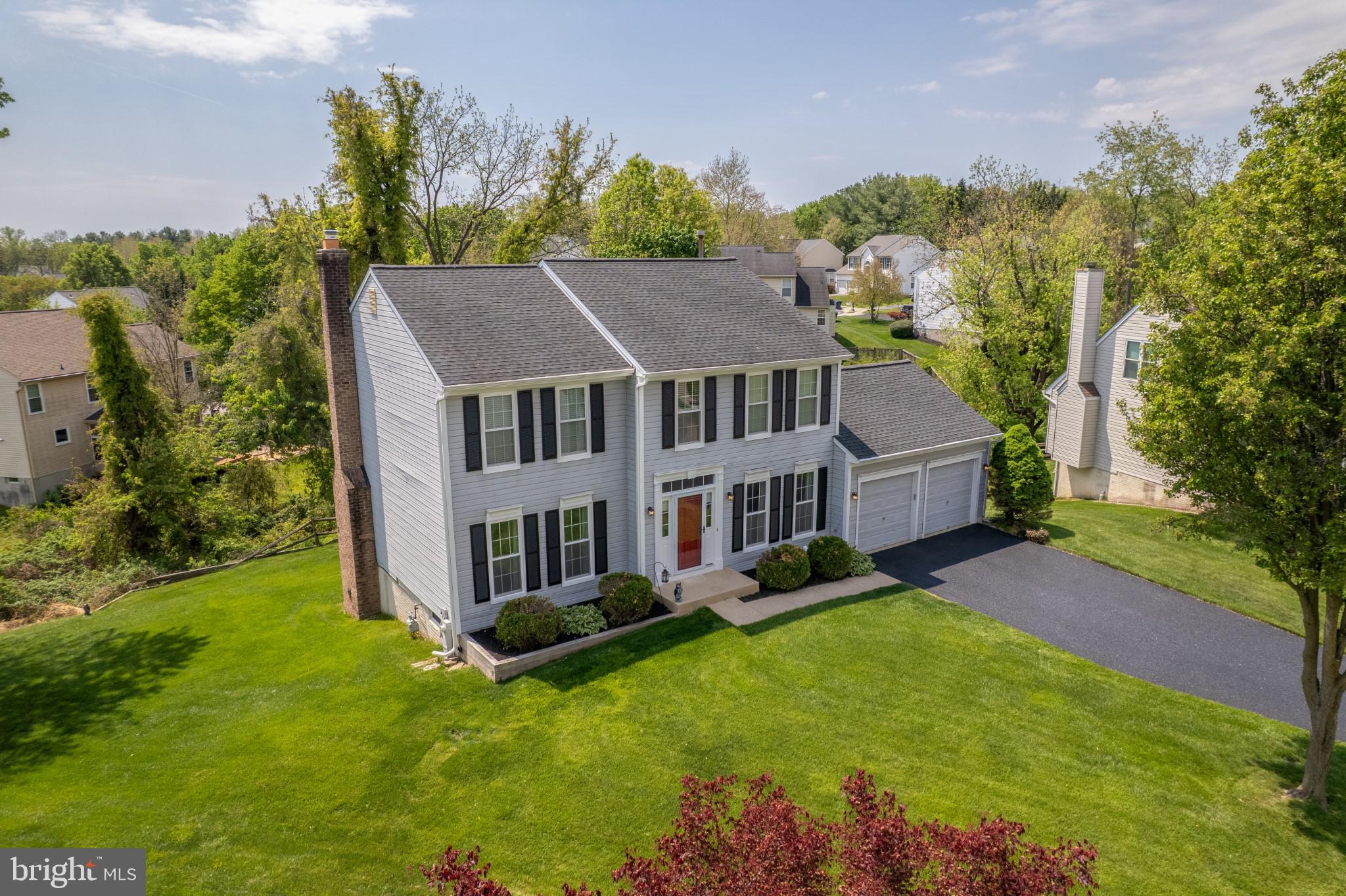 HUNTERS CROSSING - Residential