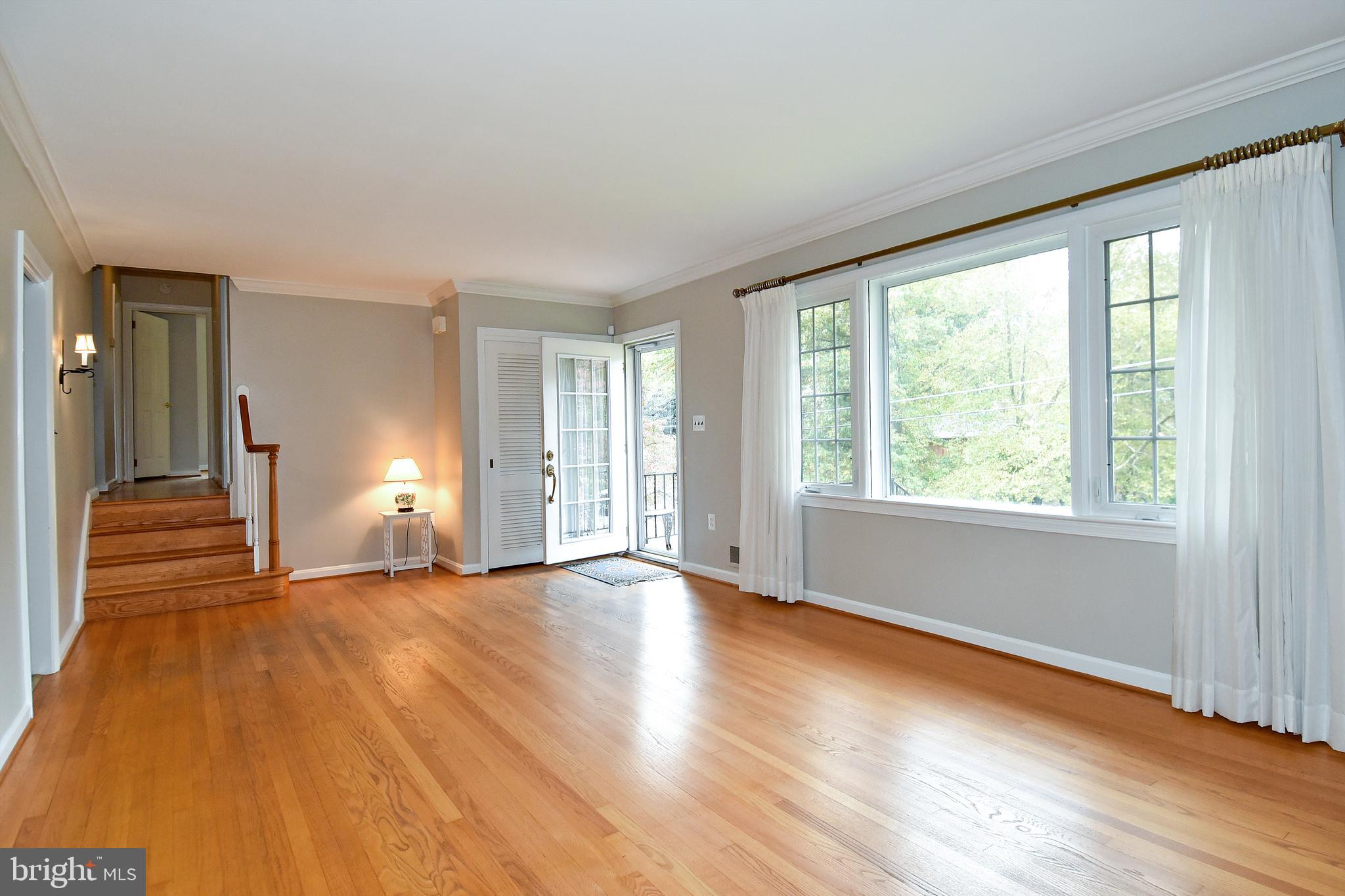 GOLF CLUB MANOR - Residential Lease