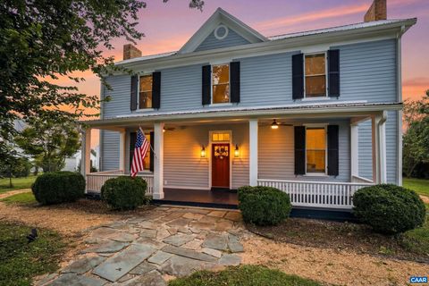 Homes For Sale - 260 N Main St St<br/> AMHERST, VA 24521