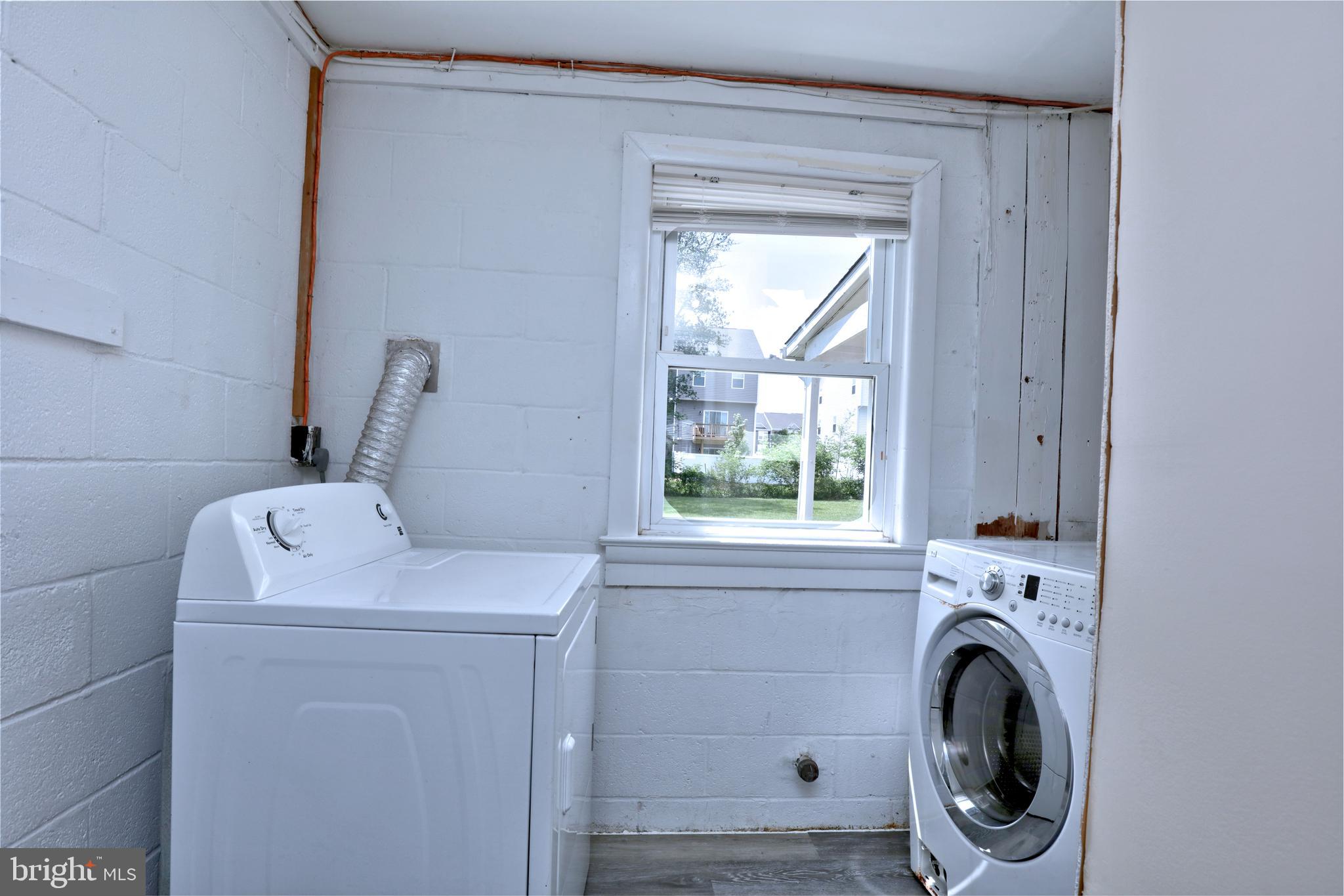 CLINTON ESTATES - Residential