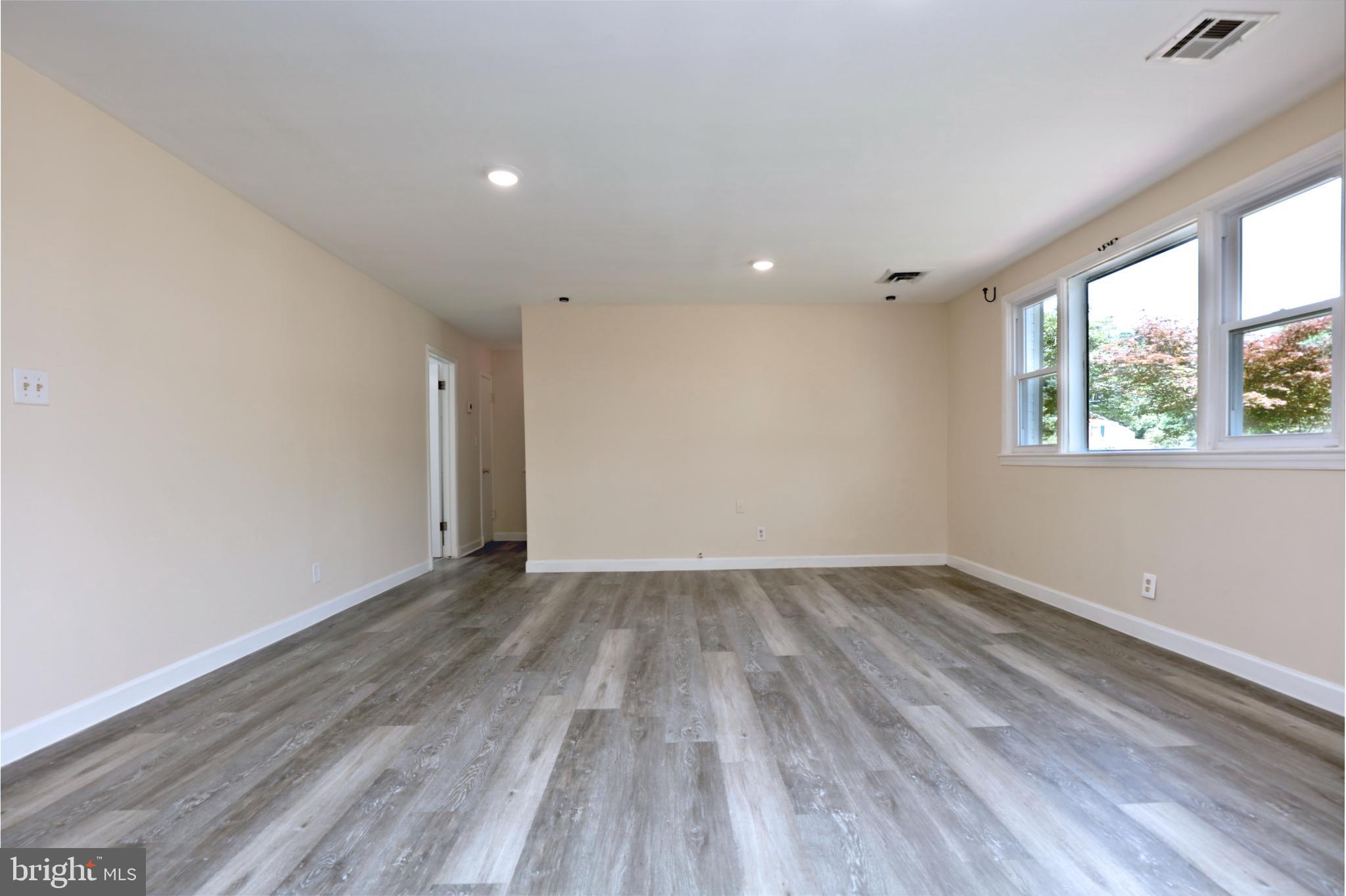 CLINTON ESTATES - Residential