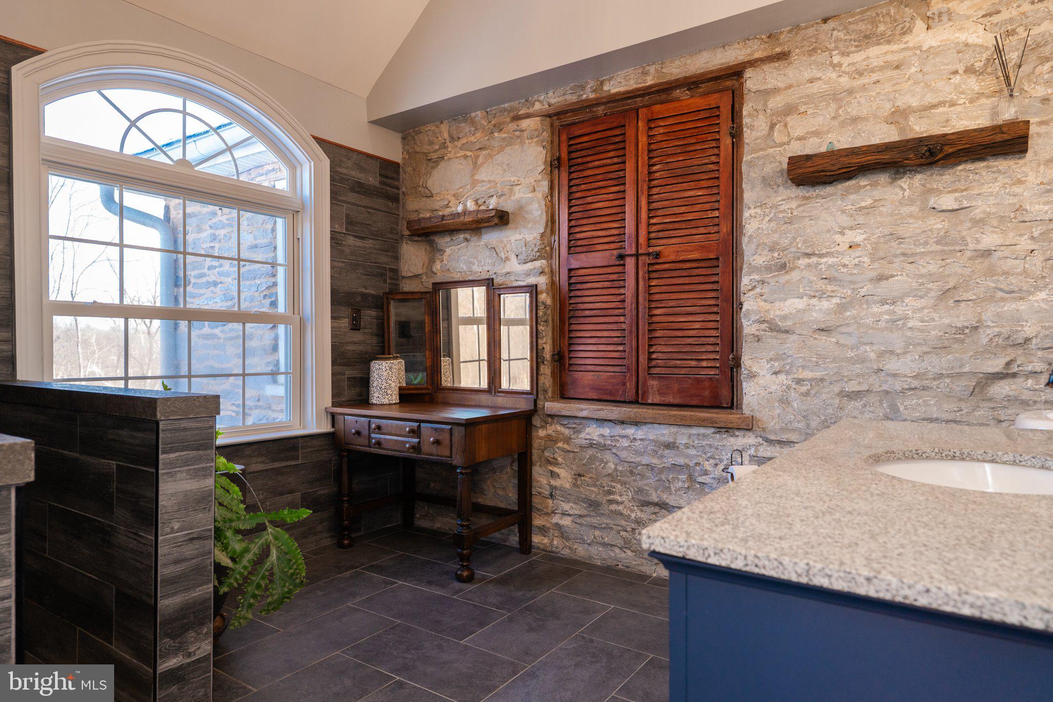 STONEWALL ESTATES - Residential