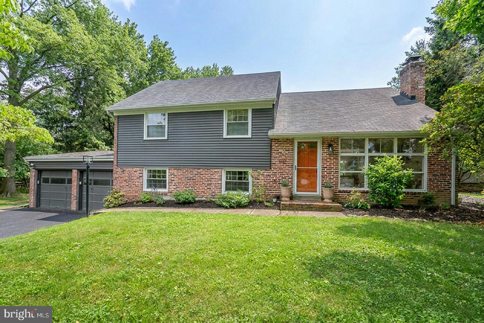 675 WALLACE DRIVE