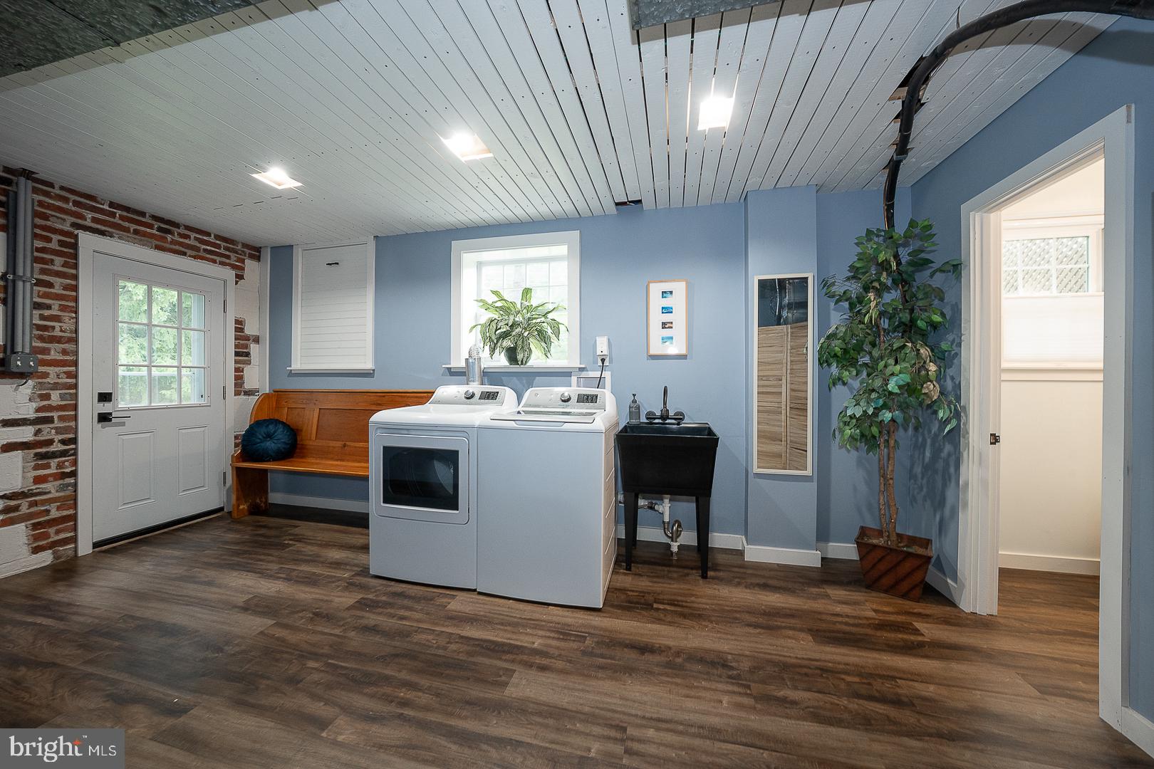 WALLACE WOODS - Residential