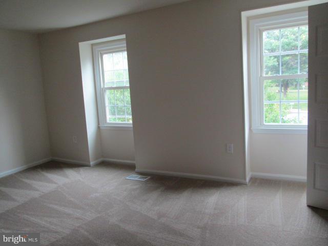BURKE STATION SQUARE - Residential