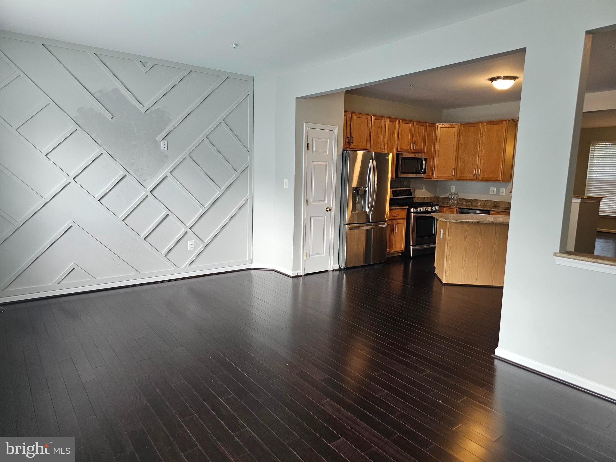 WOODVIEW VILLAGE WEST - Residential