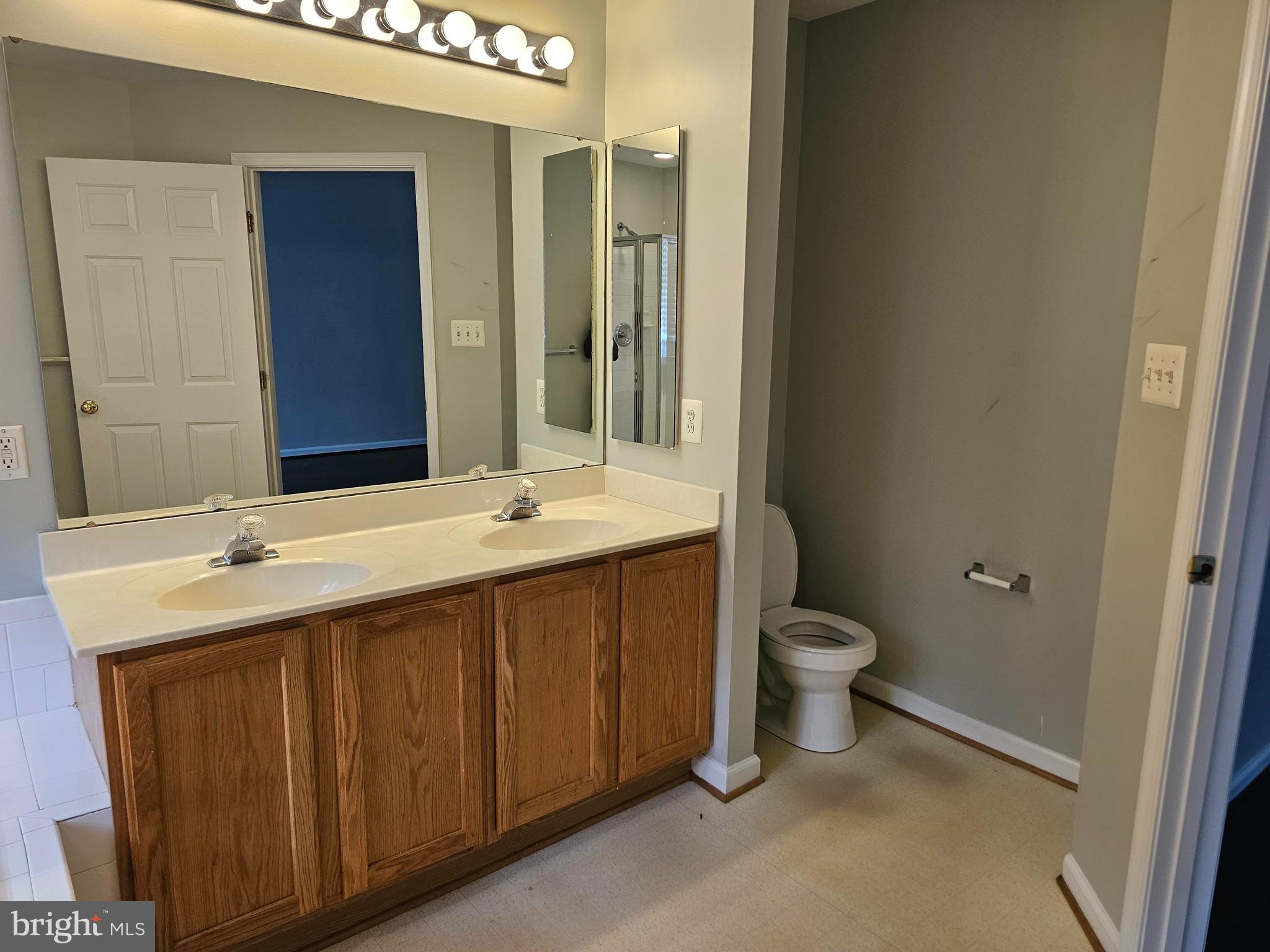 WOODVIEW VILLAGE WEST - Residential