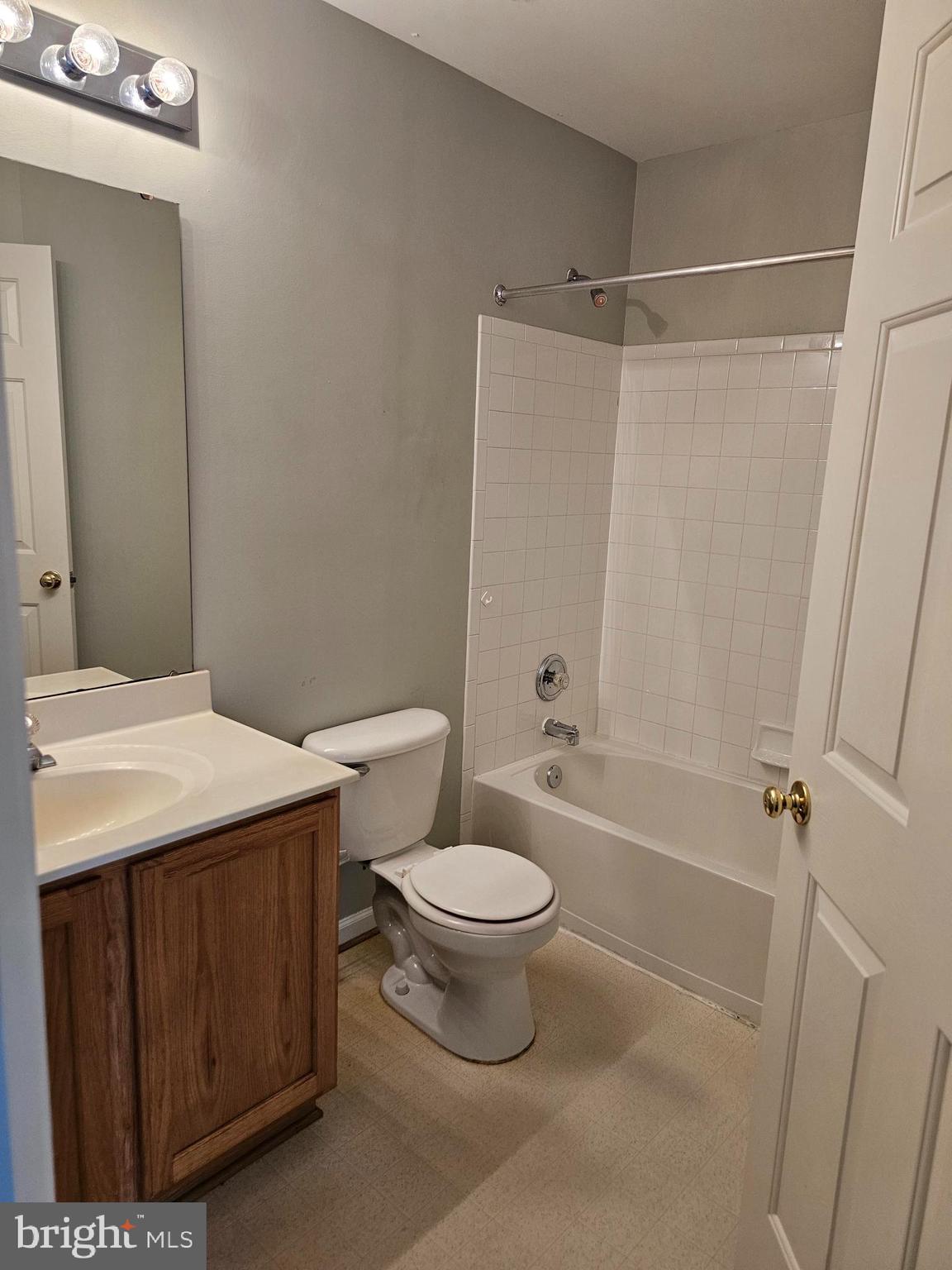 WOODVIEW VILLAGE WEST - Residential