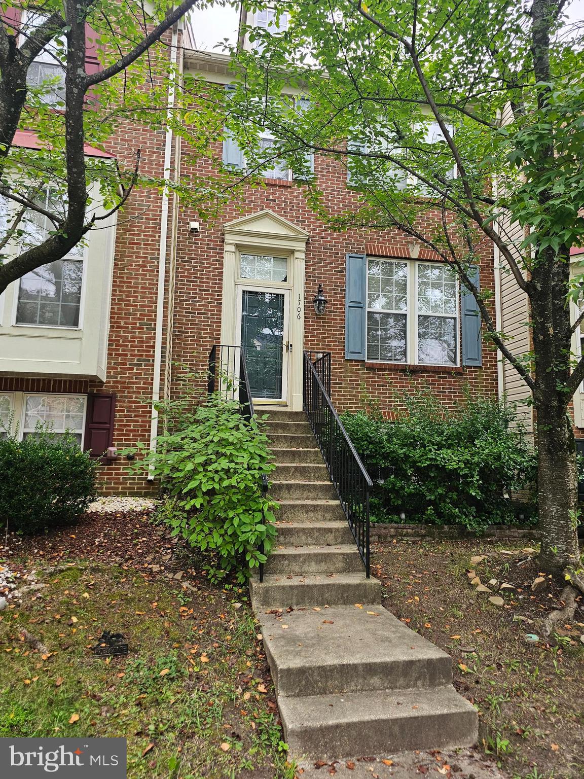 WOODVIEW VILLAGE WEST - Residential