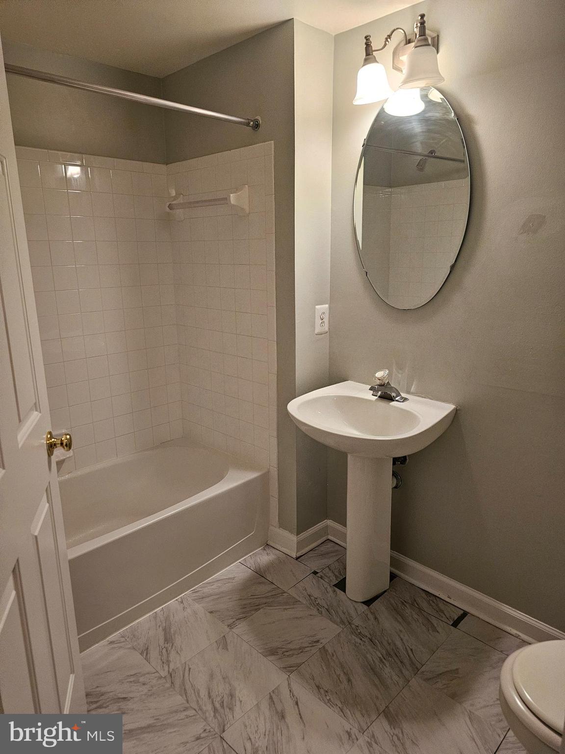 WOODVIEW VILLAGE WEST - Residential