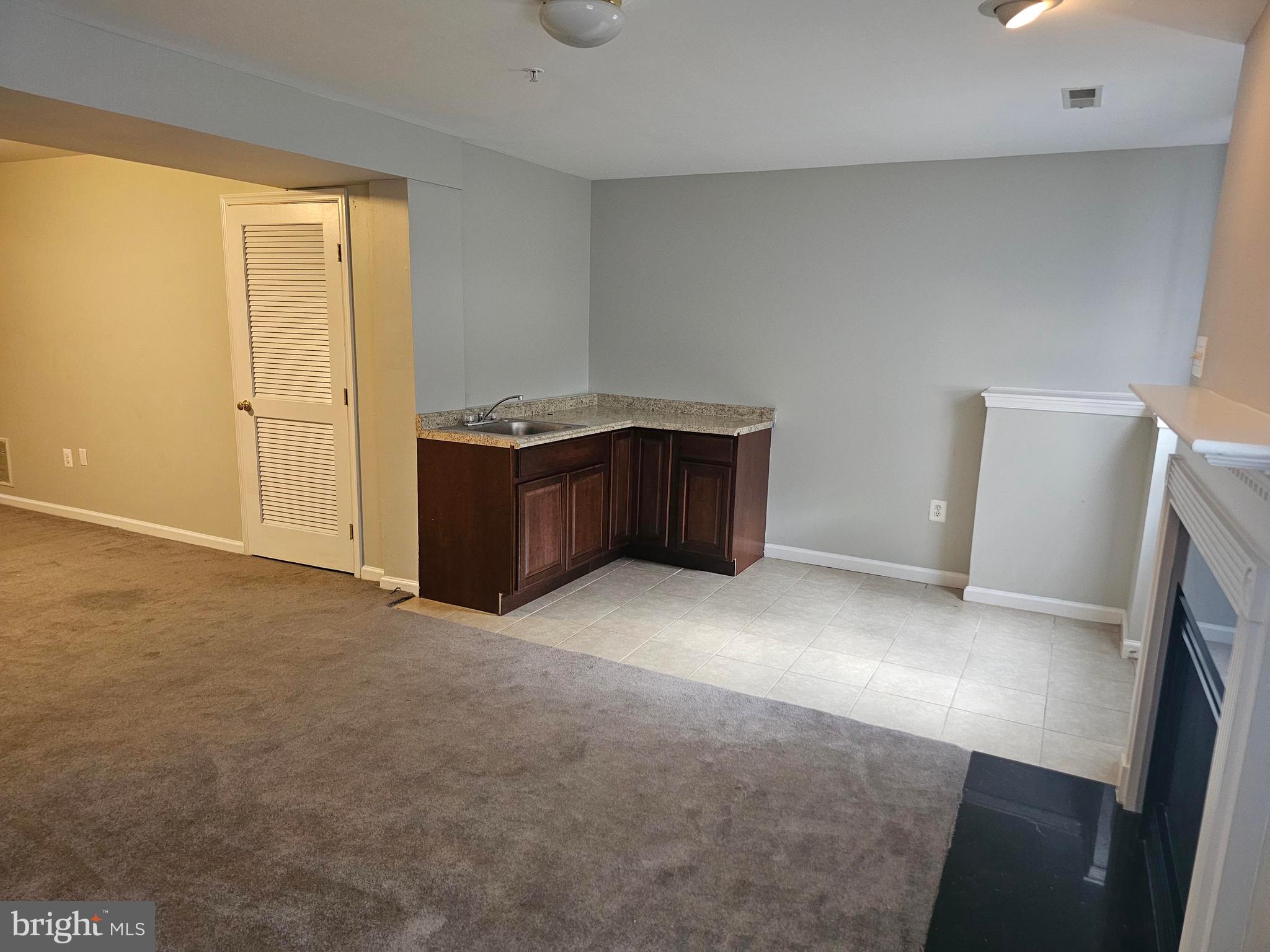 WOODVIEW VILLAGE WEST - Residential