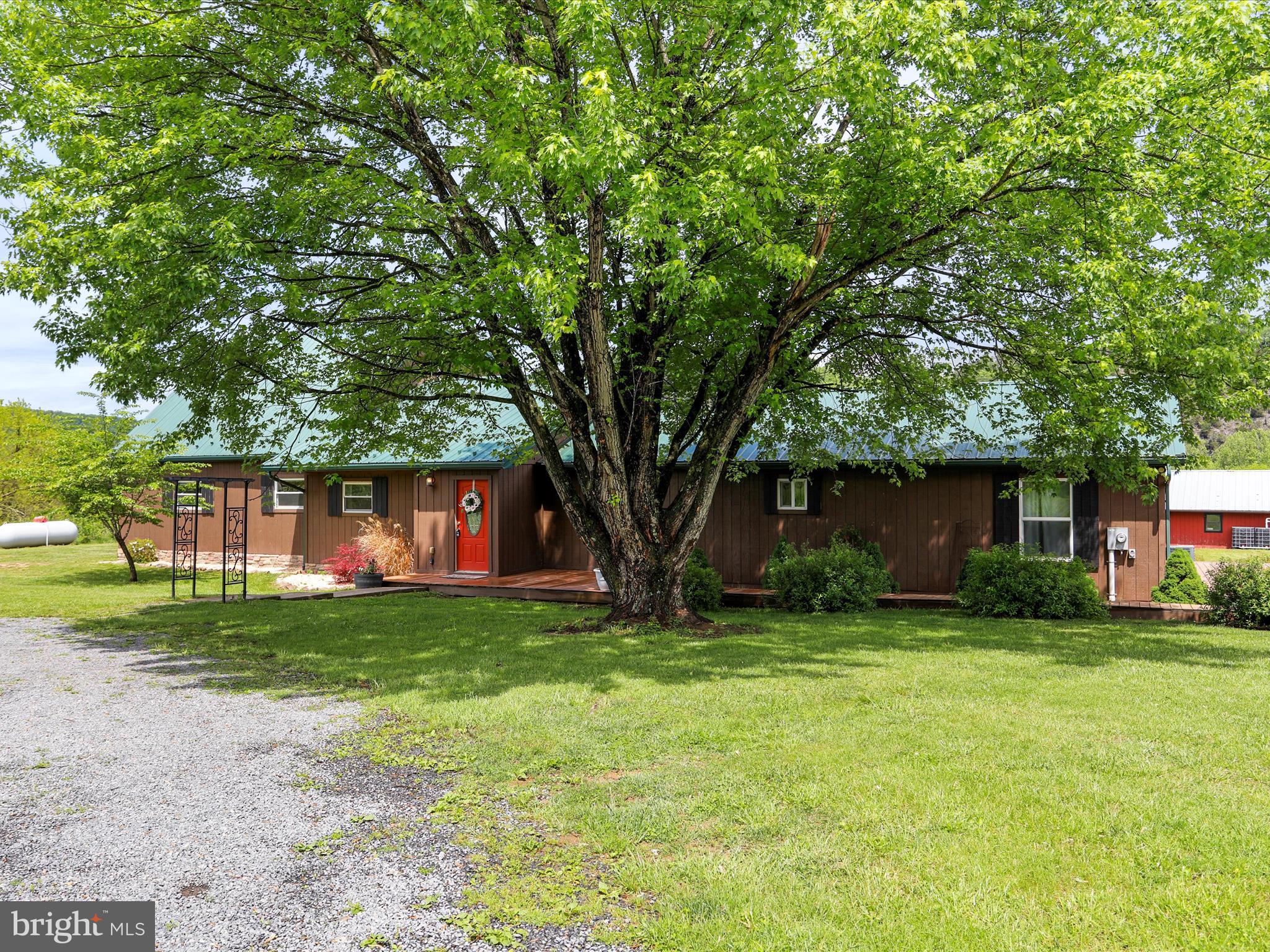 1063 GEORGE ARNOLD LANE