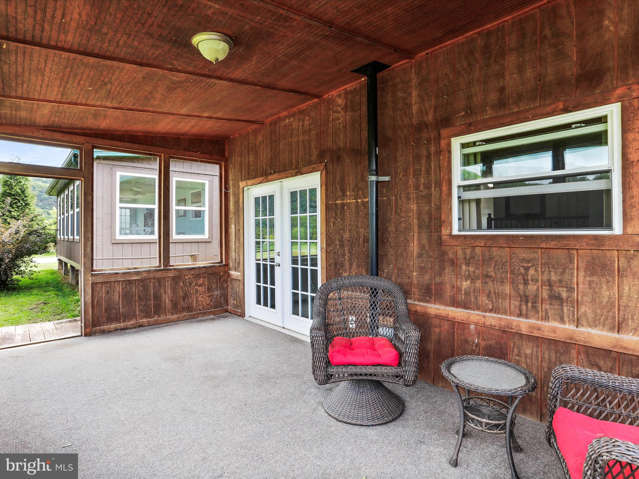 FRENCH'S NECK WEST - Residential