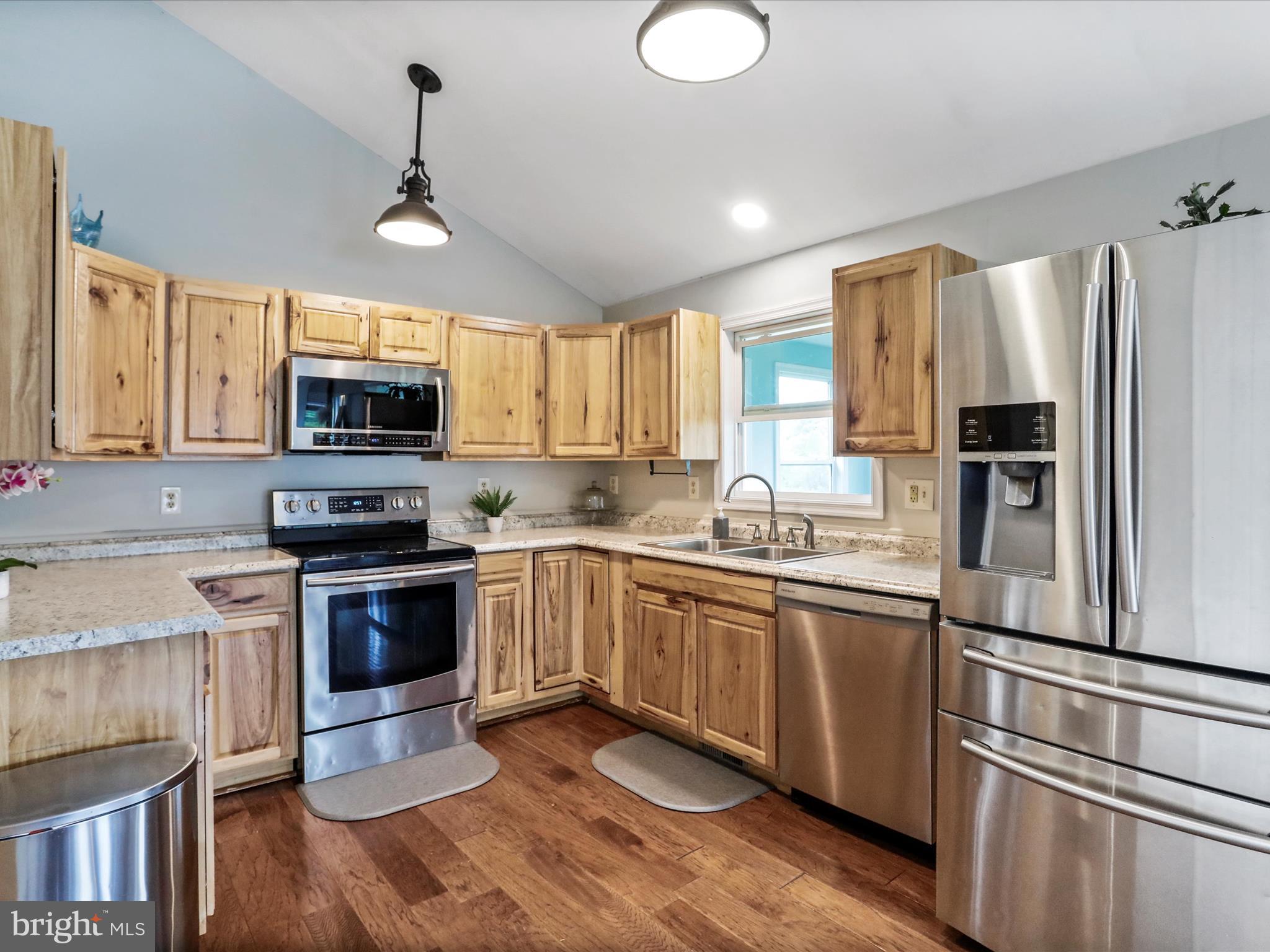 FRENCH'S NECK WEST - Residential