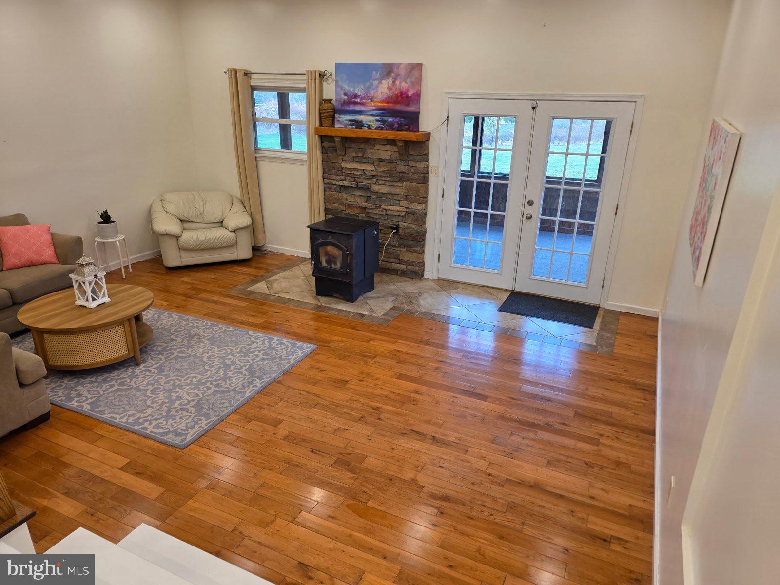 FRENCH'S NECK WEST - Residential