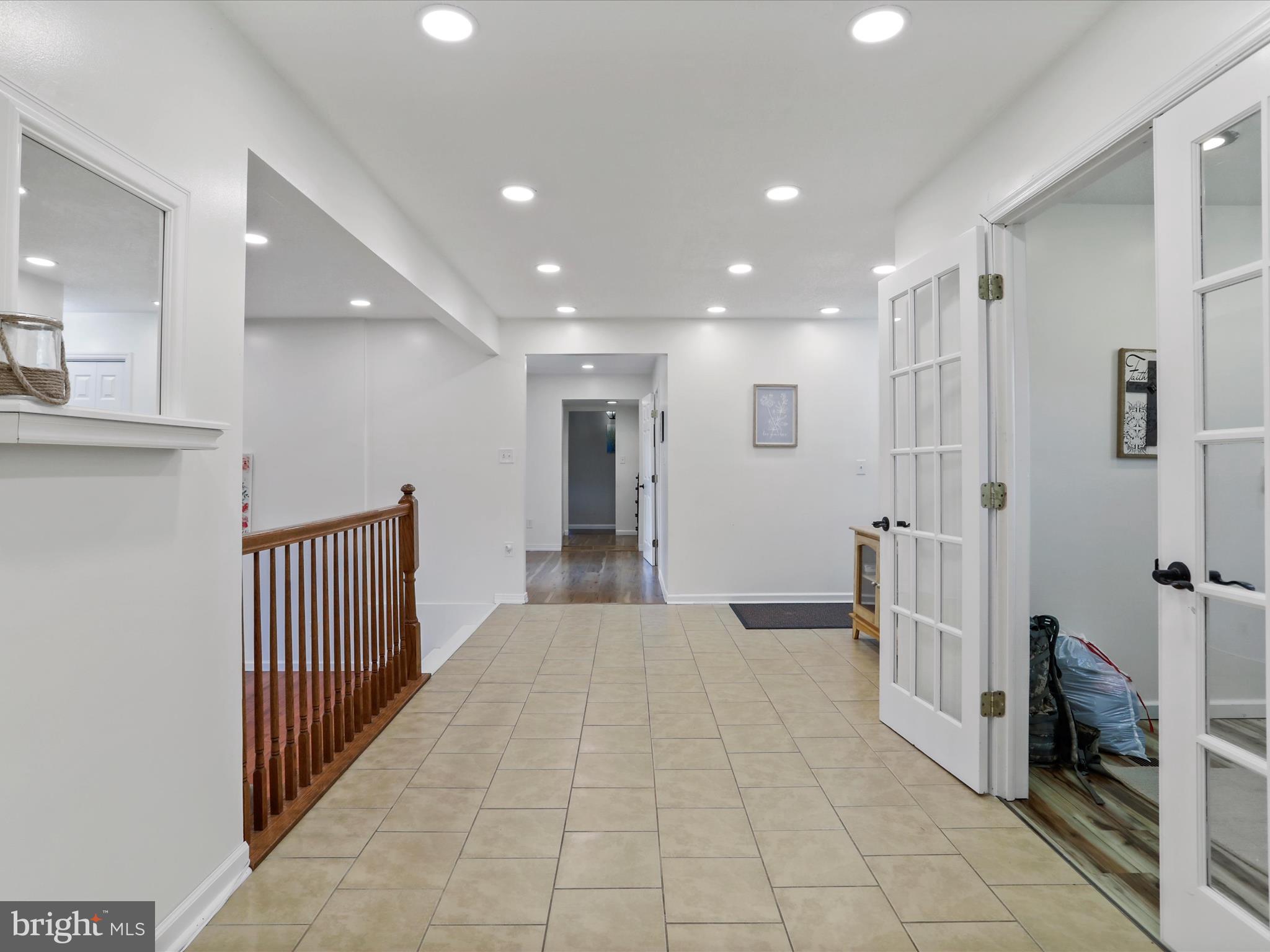 FRENCH'S NECK WEST - Residential