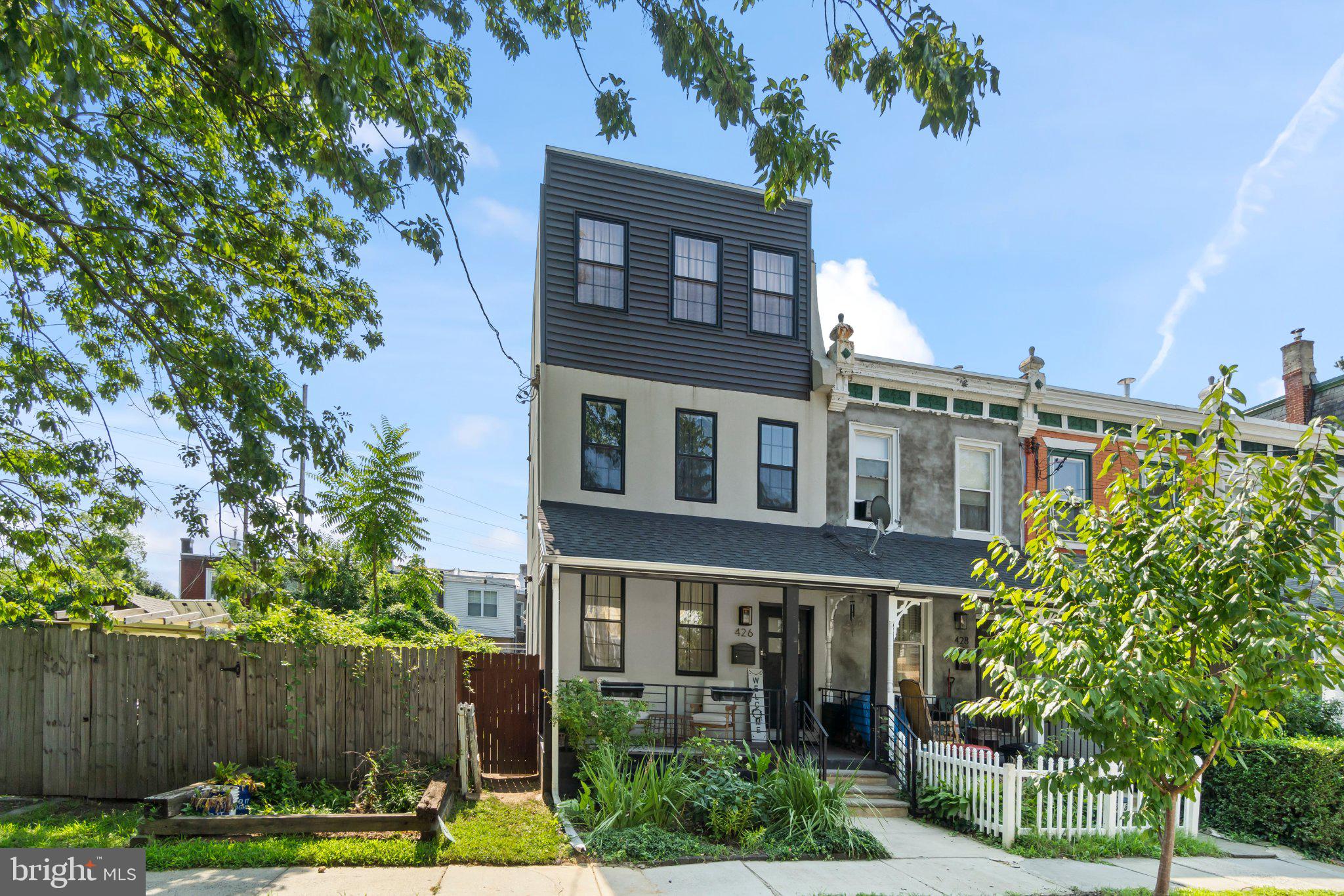 426 W WINONA STREET