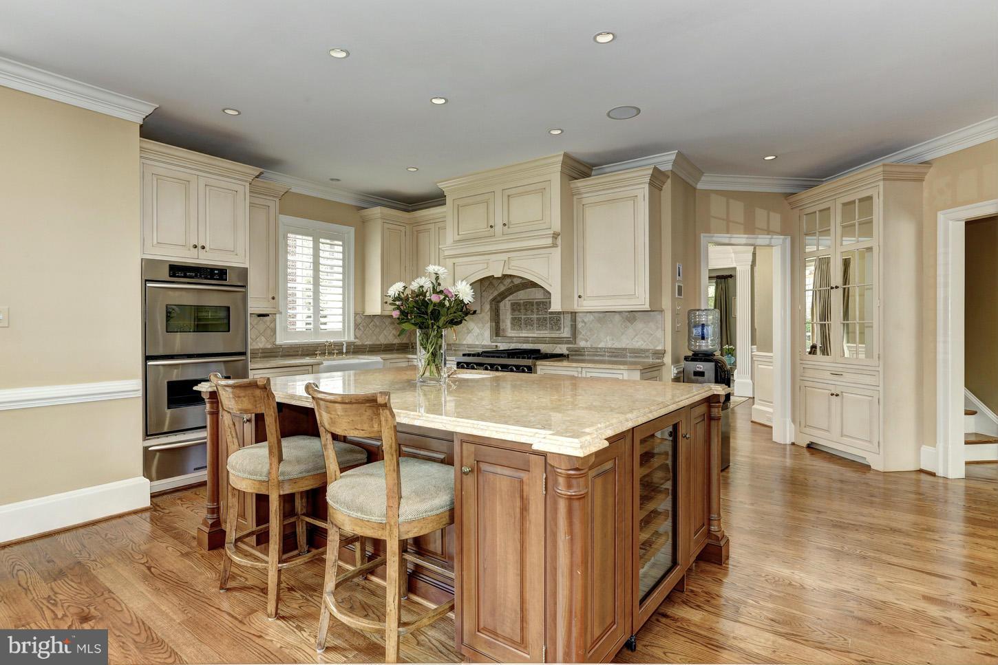 LEE HEIGHTS - Residential