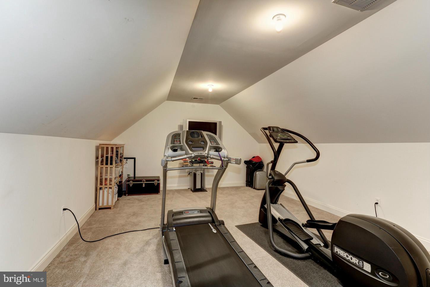 LEE HEIGHTS - Residential