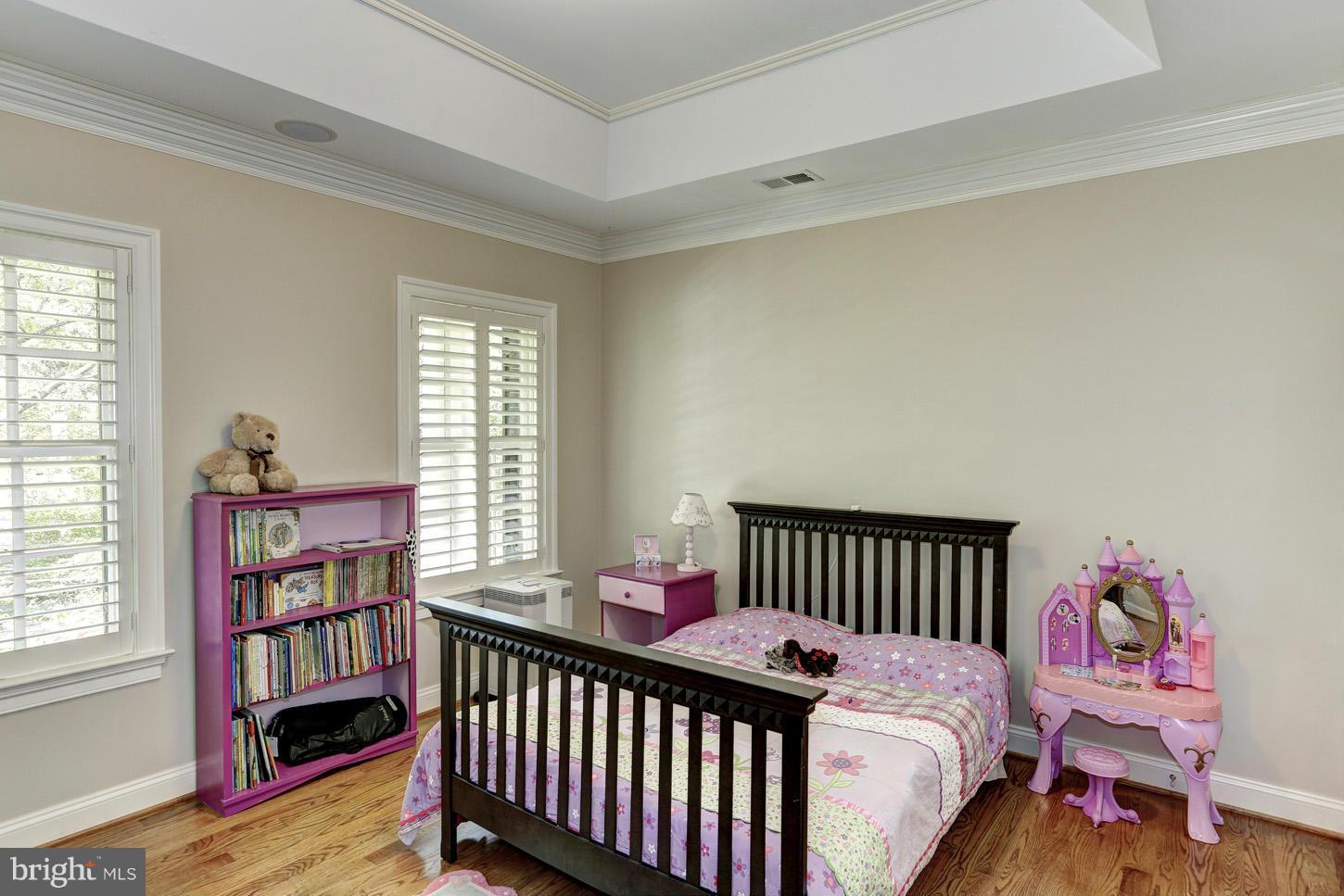 LEE HEIGHTS - Residential